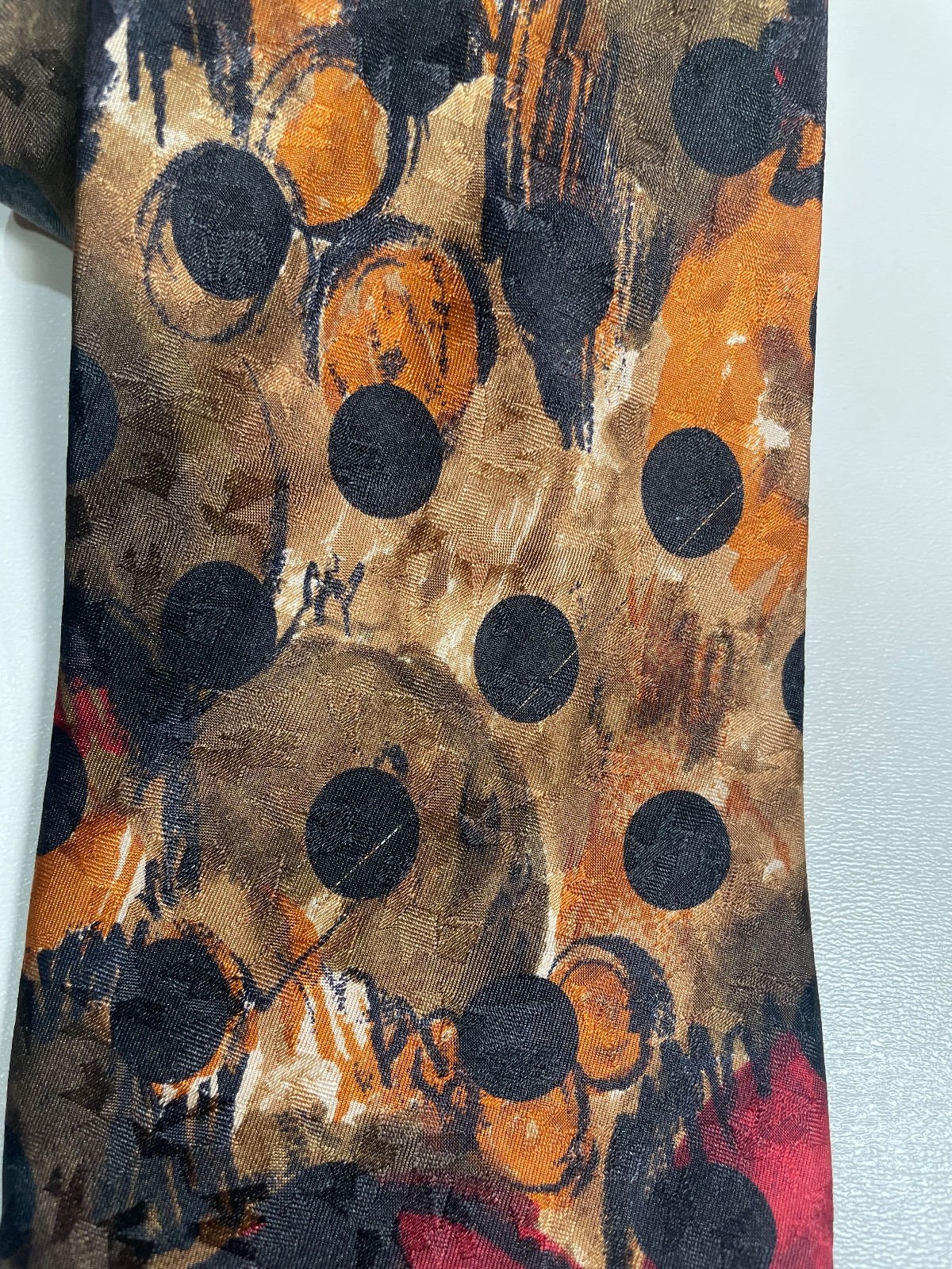 UNGARO Vintage made in ITALY 100% Silk Tie Black Green Red Orange Gold