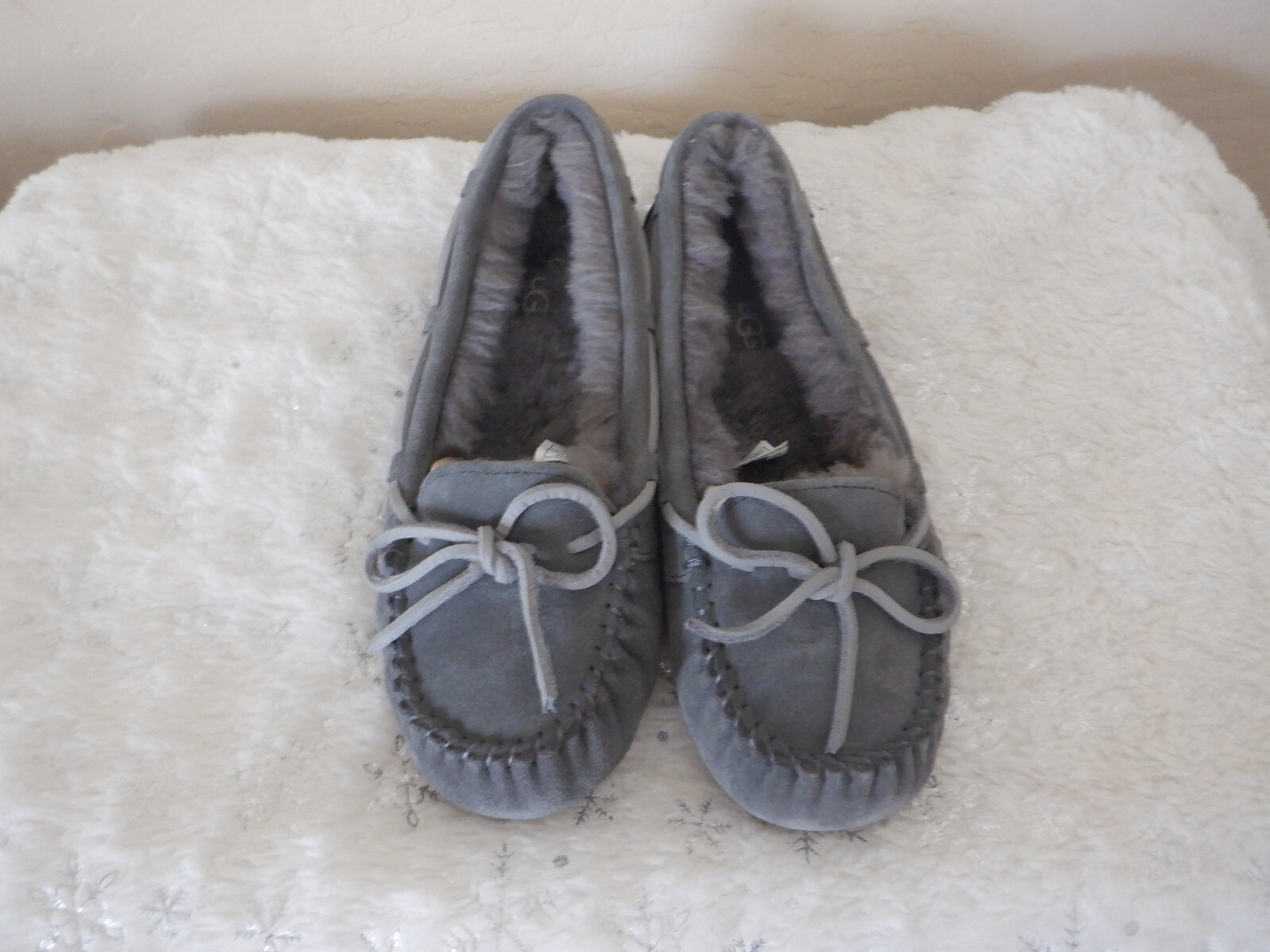 UGG Bella II Slippers Suede Moccasins Slip On Charcoal Gray Size 5 NEW IN BOX