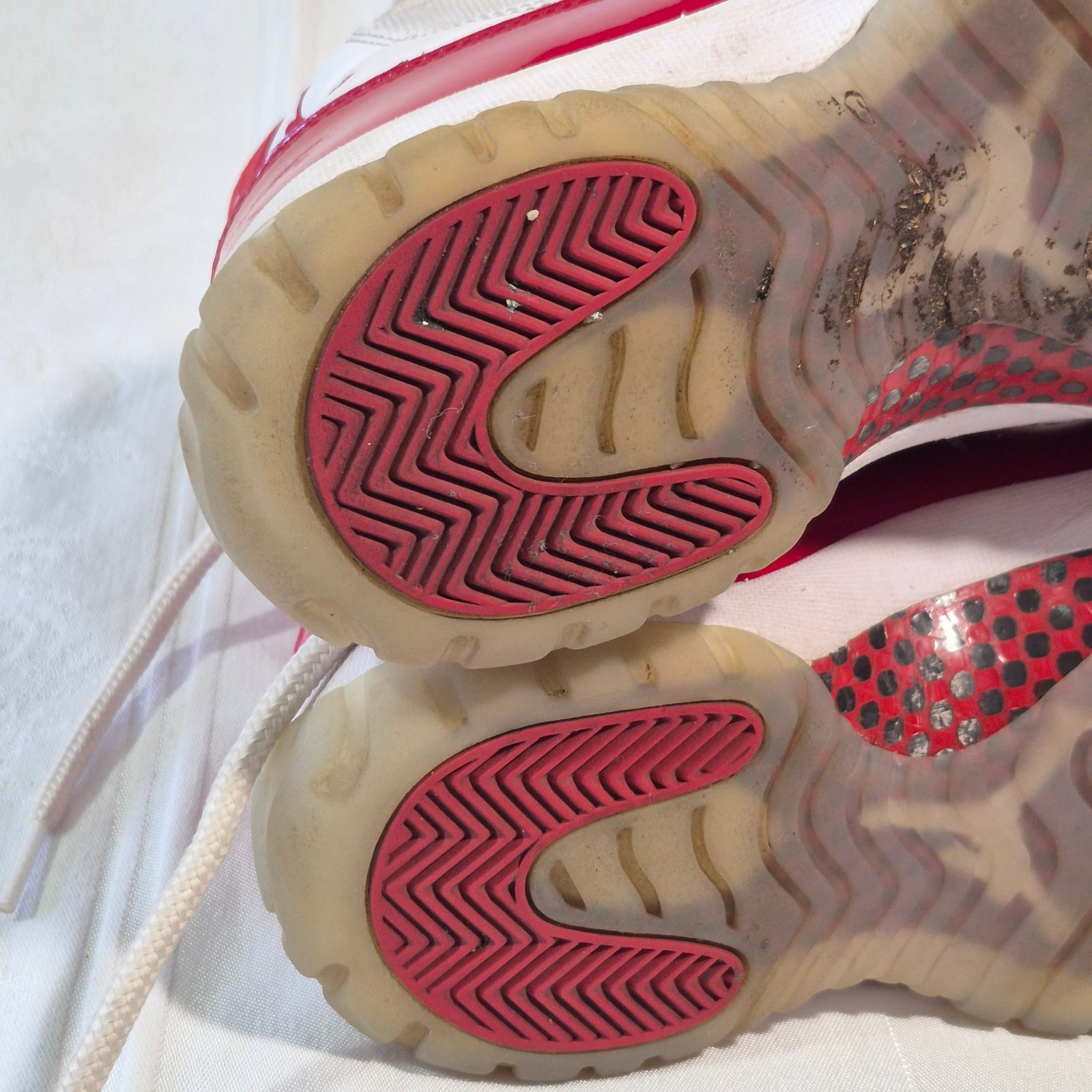Jordan 11 Retro High Cherry 7.5 Sneakers