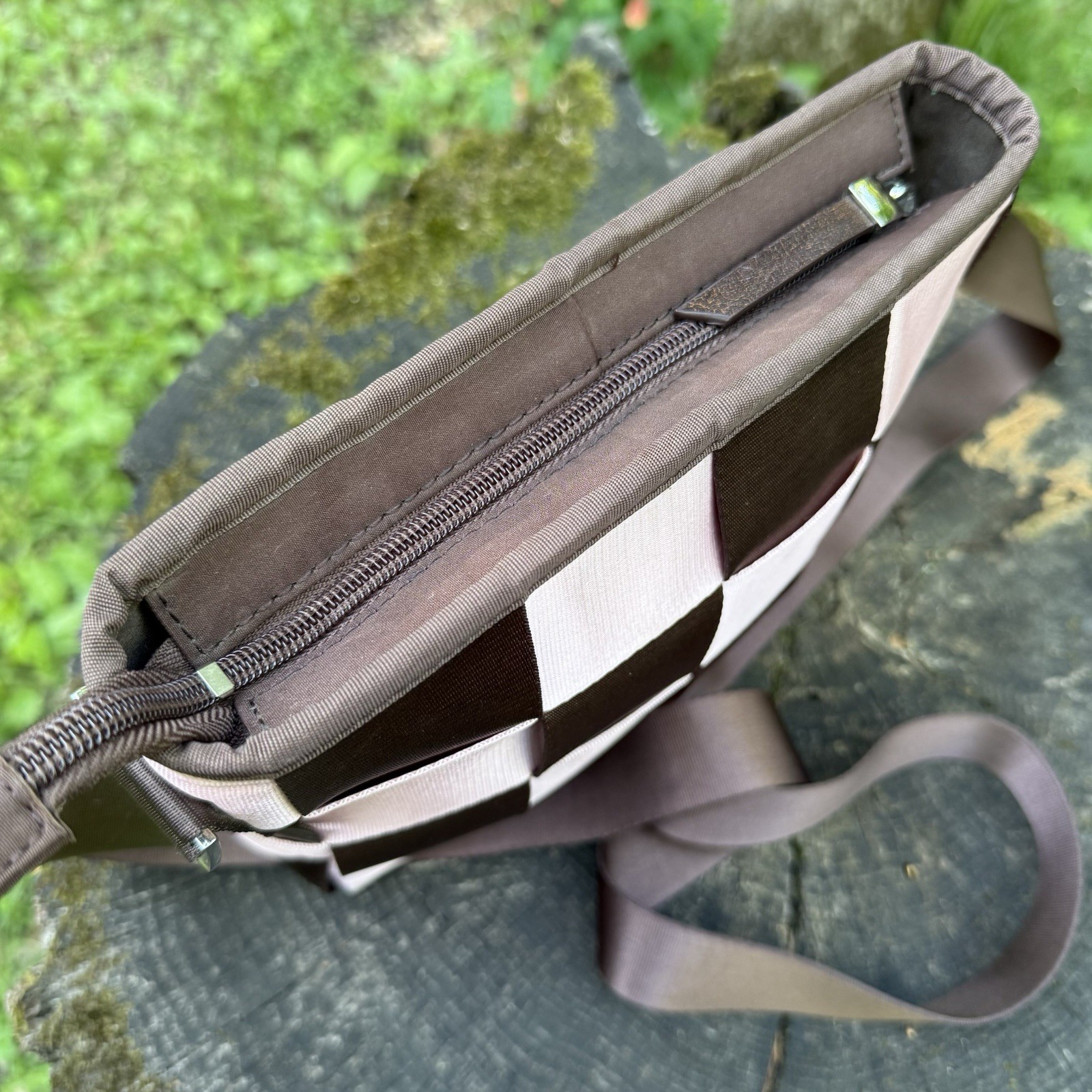 COMELY Seatbelt Bag Crossbody Purse Pink Brown Checkerboard Woven Handbag