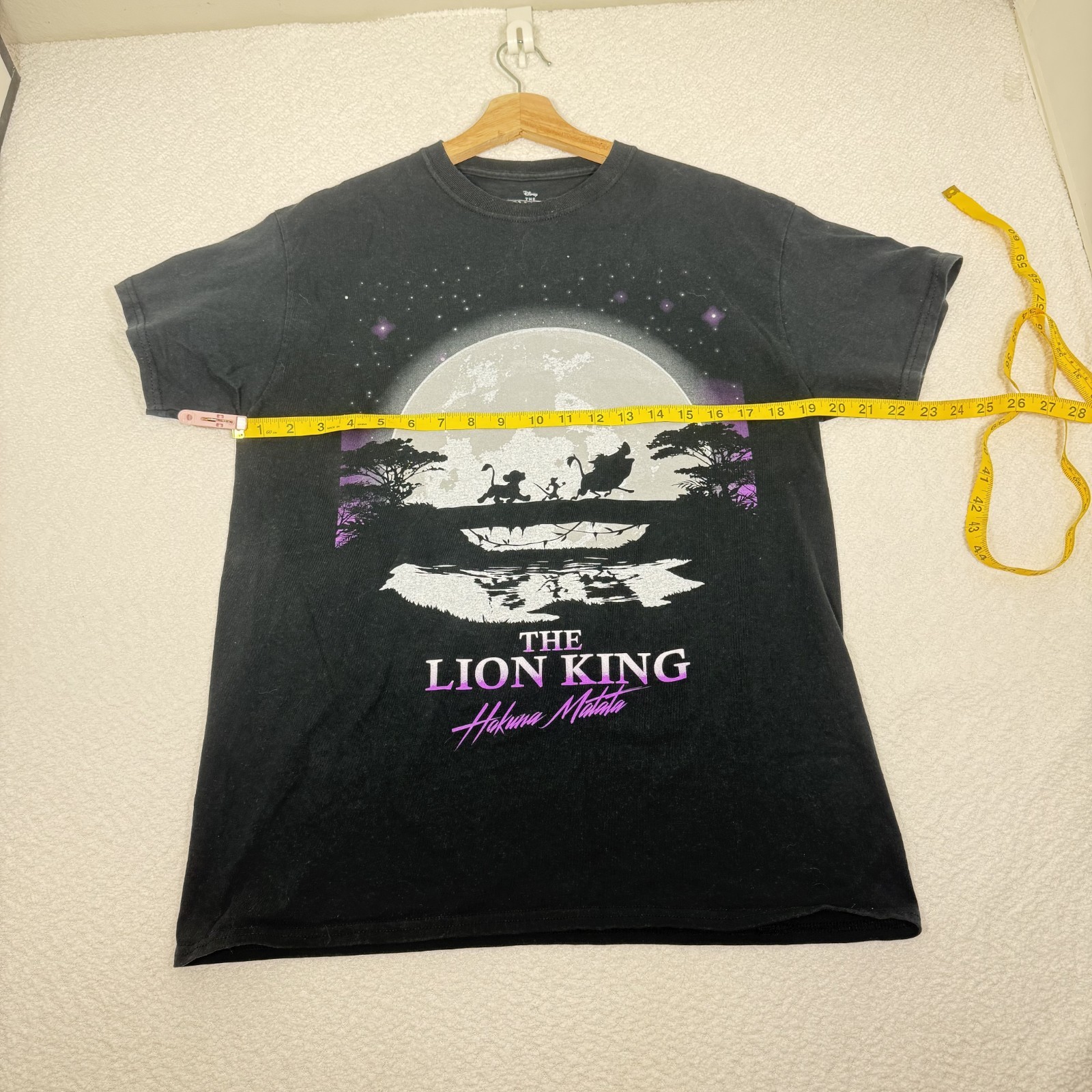 Disney The Lion King Hakuna Matata TShirt M Black Simba Timon Pumbaa 100% Cotton