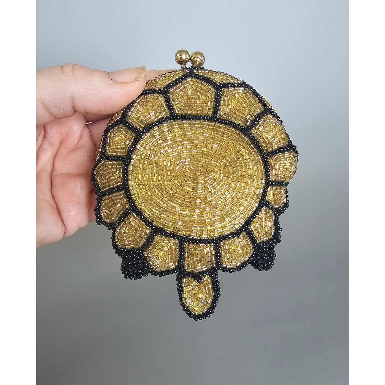 Vintage Korean Handmade Beaded Coin Purse Gold Black Kiss Lock NOS