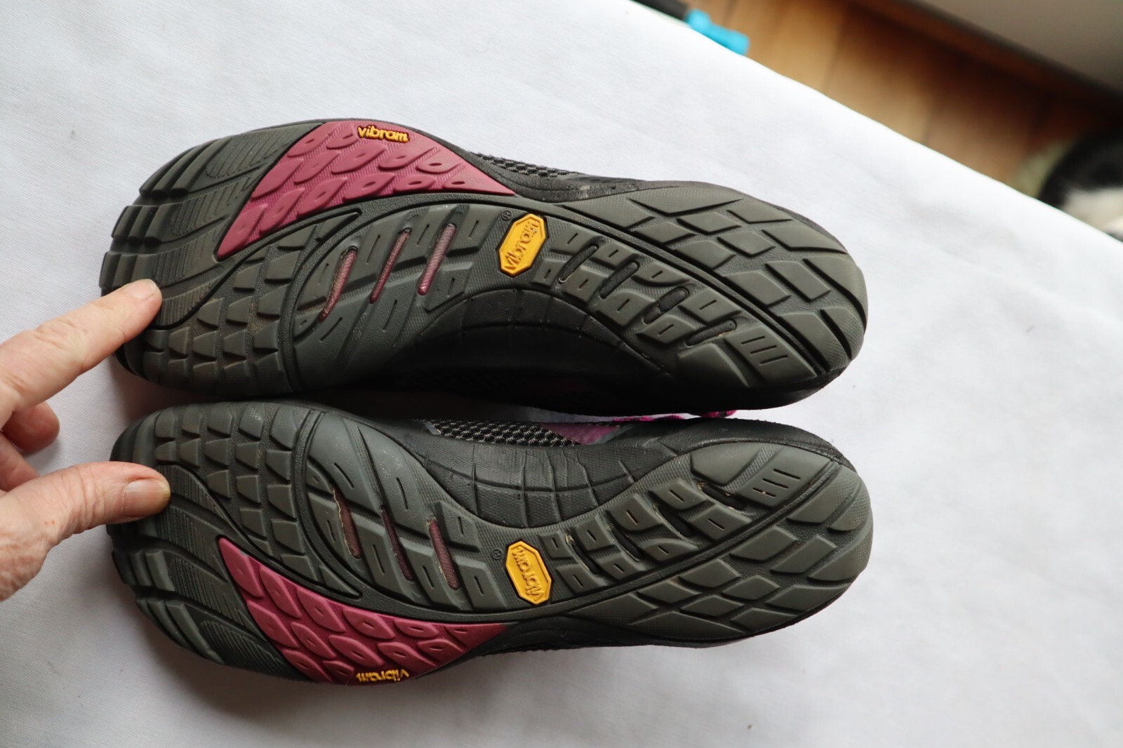 Black & Magenta Synthetic & Mesh MERRELL Pace Glove Laced Trail Running Shoes 9