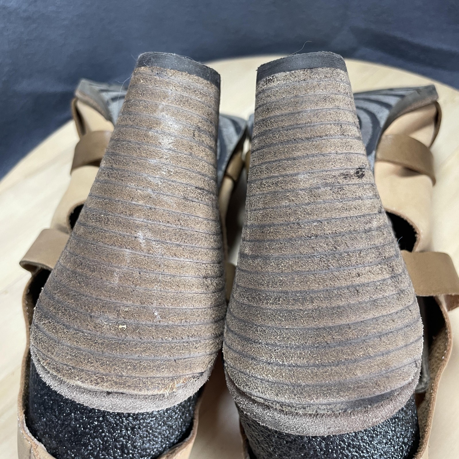 OTBT Strappy Leather Heel ESTIMATED Womens Sz 10?? Beige Tan Lt Brown Wrap