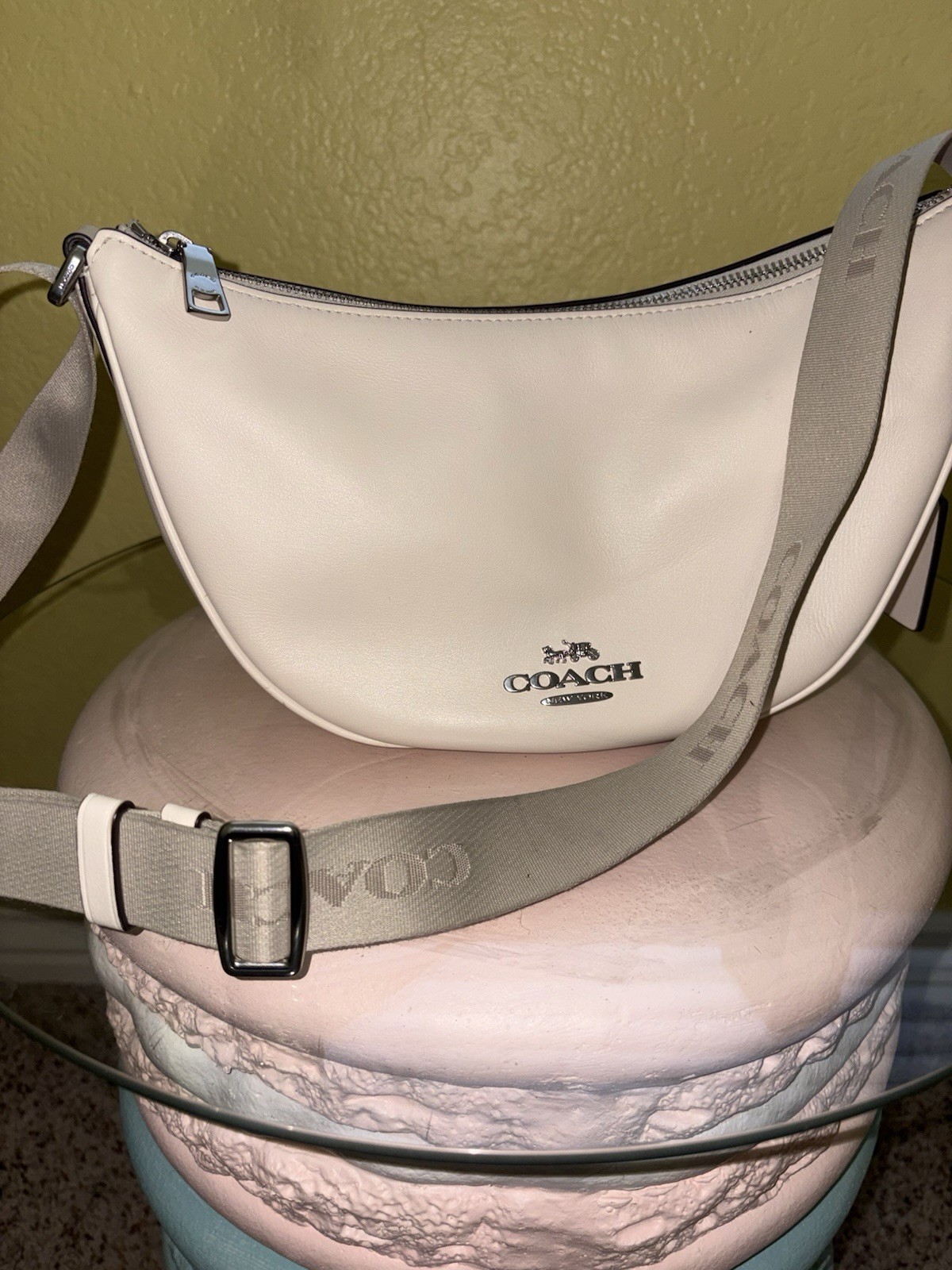 Coach White Crescent Shoulder Bag Zip Adjustable Logo Strap With Coach Hangtag