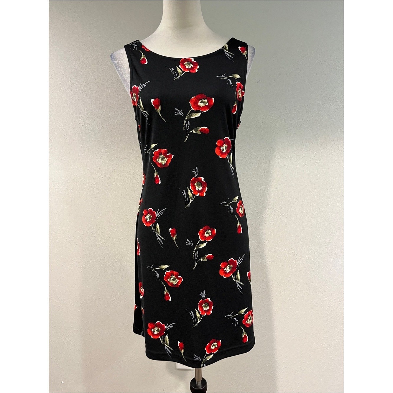 Sleeveless Black Floral scoop neck mini Dress