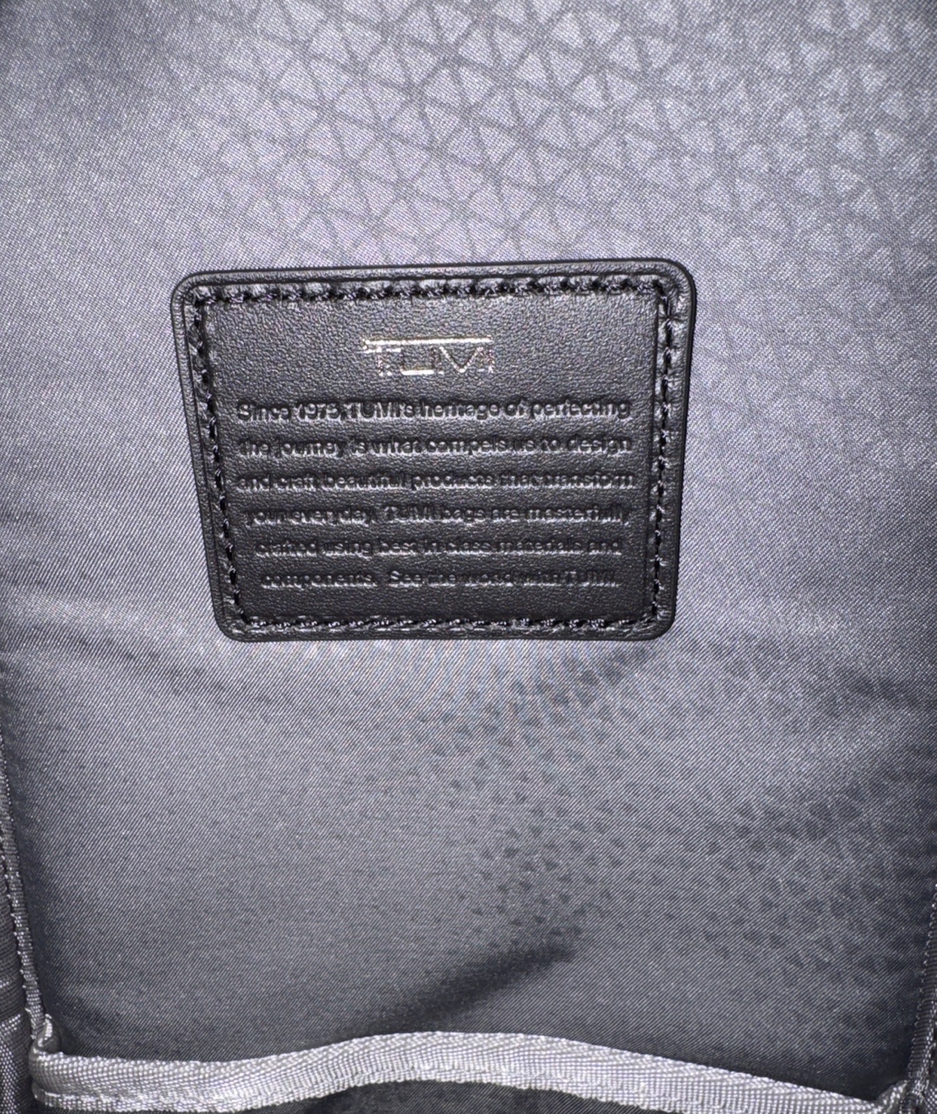 NEW TUMI Tahoe Bozeman Sling Shoulder Bag 13.5”x6”x2.6” Rare