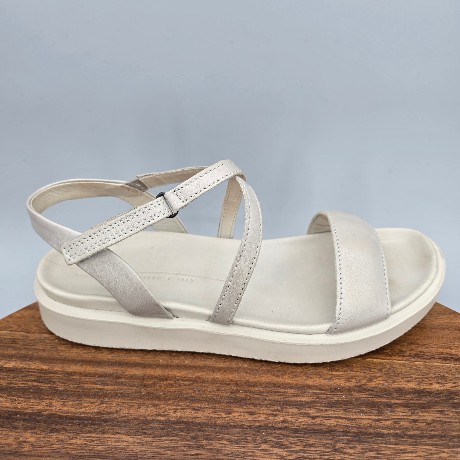 Ecco Flowt Sandals Womens 6 Metallic Leather Strappy Comfort Adjustable Shoes