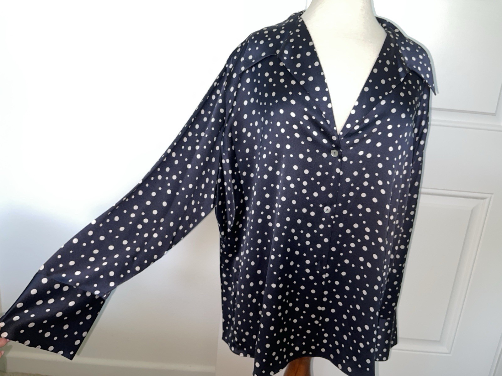 VINCE Camp Collar 100% Silk Deep Marine/Navy Blue Polka Dot Blouse 2X