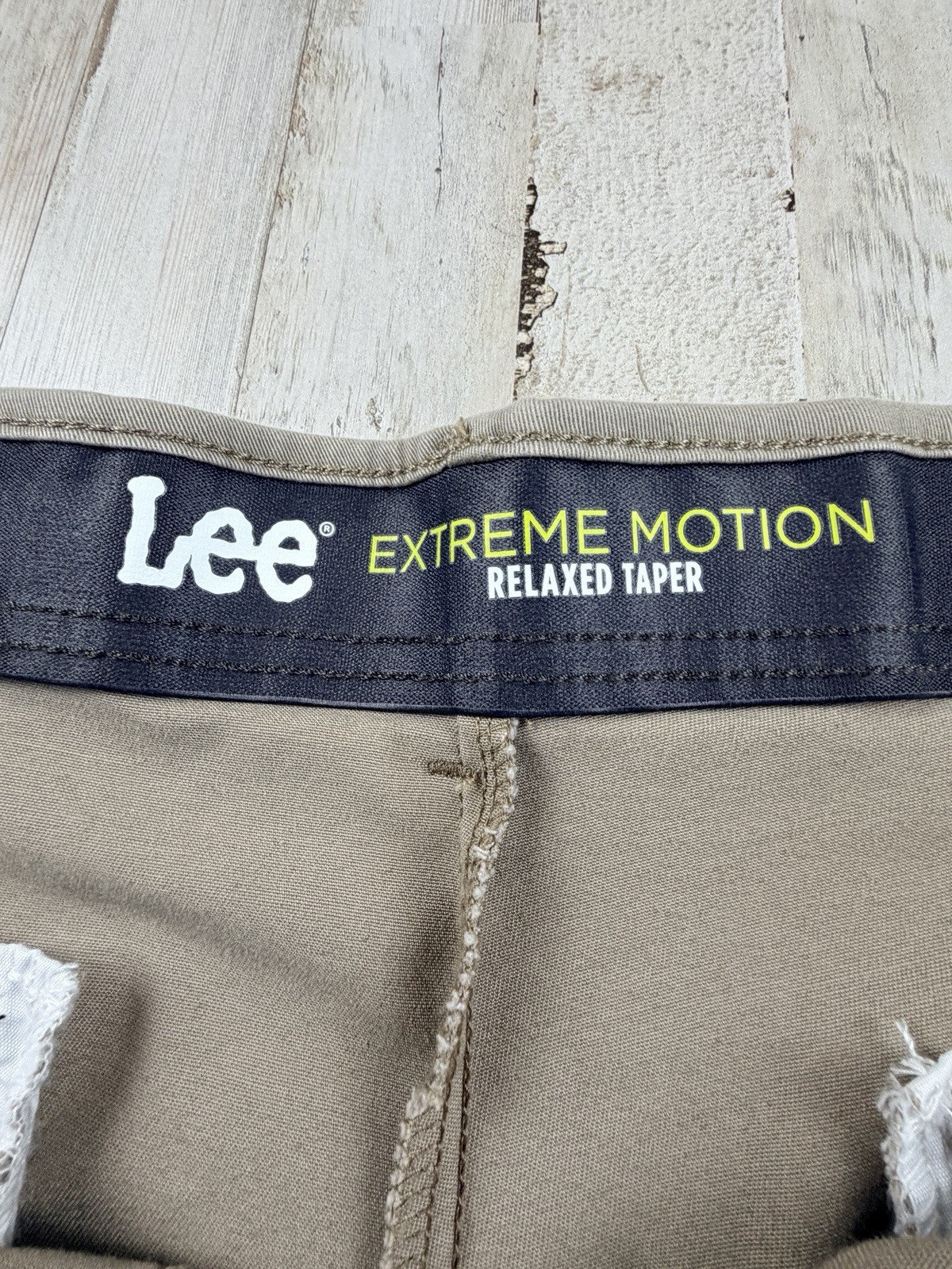 LEE Extreme Motion MVP Relaxed Taper Pants Stretch Wrinkle Resist Color Beige