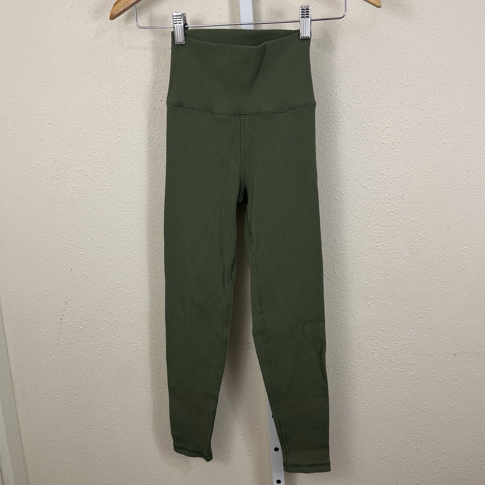 Aerie OFFLINE Ribbed Workout Set Medium Olive Green Longline Bra Leggings