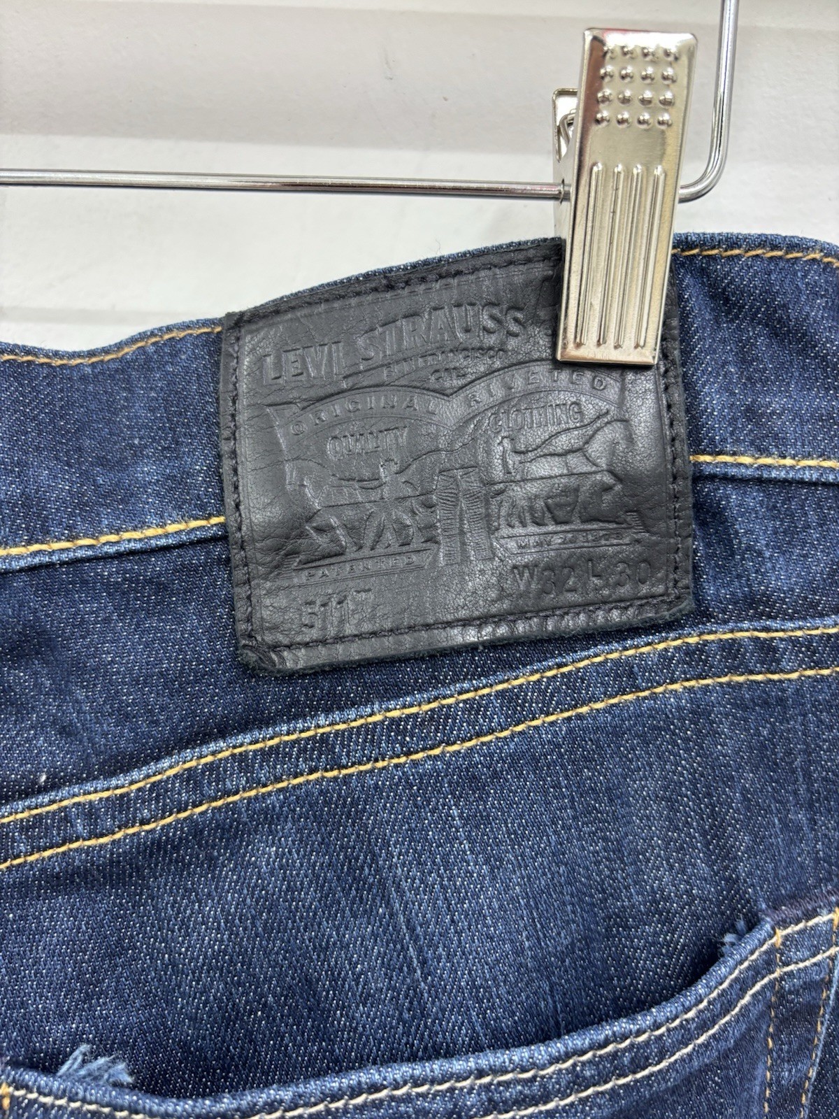 Levi’s 511 Denim Dark Wash Slim Fit Men’s Jeans Size 33×30