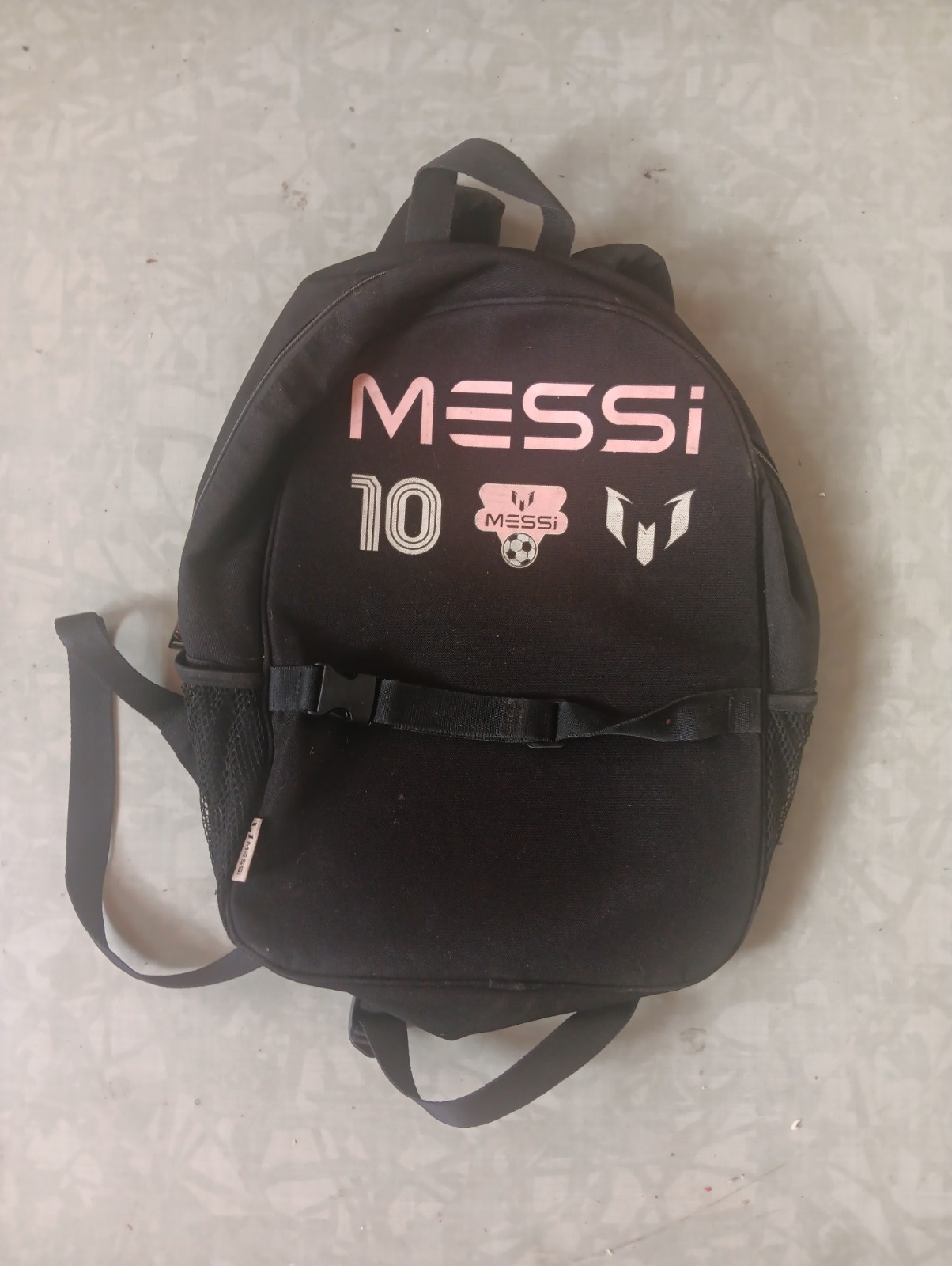 MESSI 10 SOCCER THEMED KIDS BACKPACK 17 IN.