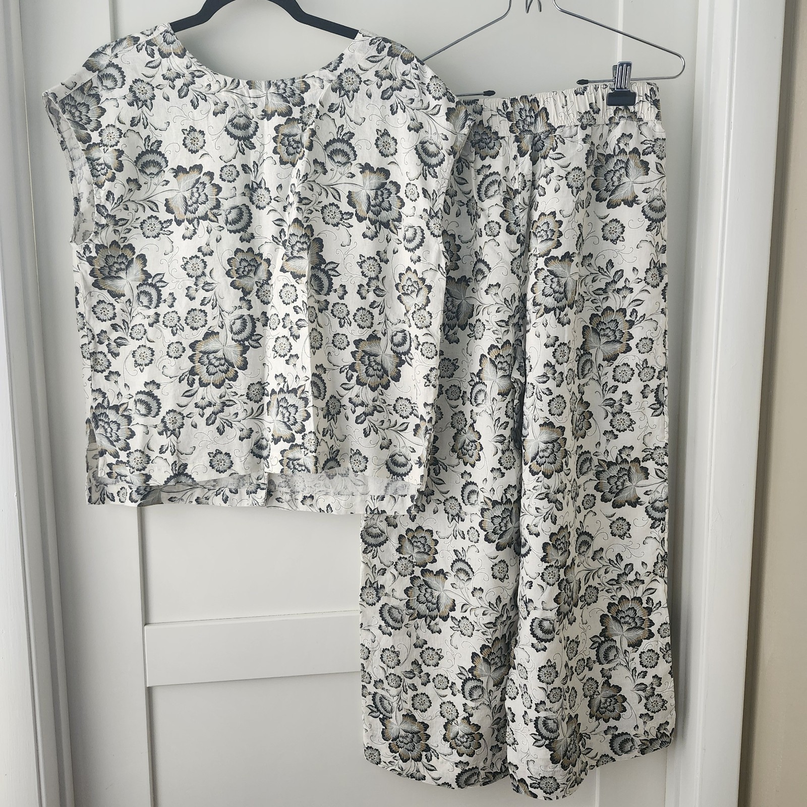 Tahari Linen Shirt (M)& Wide Leg Pull on Pant (L)Set Resort/Lounge Separates
