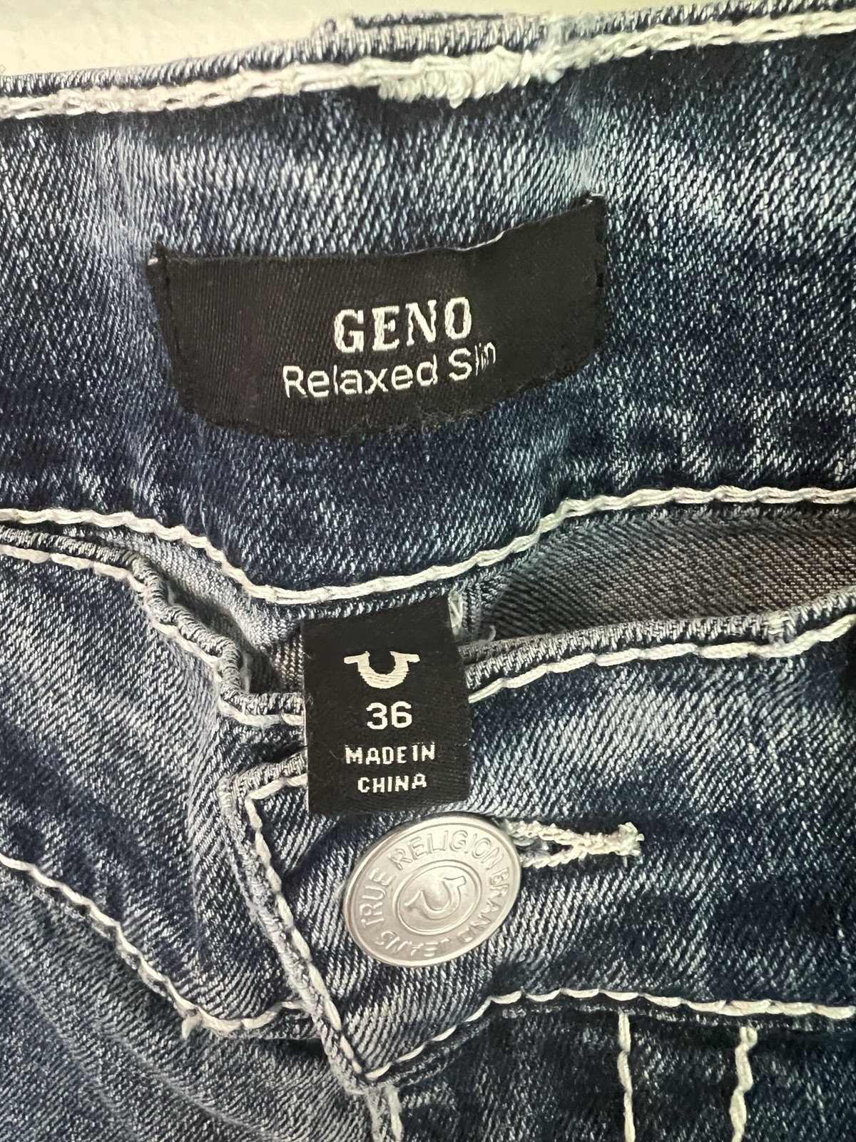 True Religion Men’s Blue Denim Jeans Relaxed Straight Mid Rise Medium Wash
