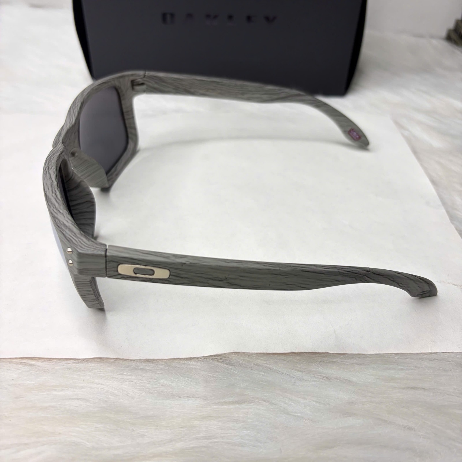 Oakley Holbrook Grey Woodgrain Sunglasses Silver Mirror Polarized UV400 Unisex