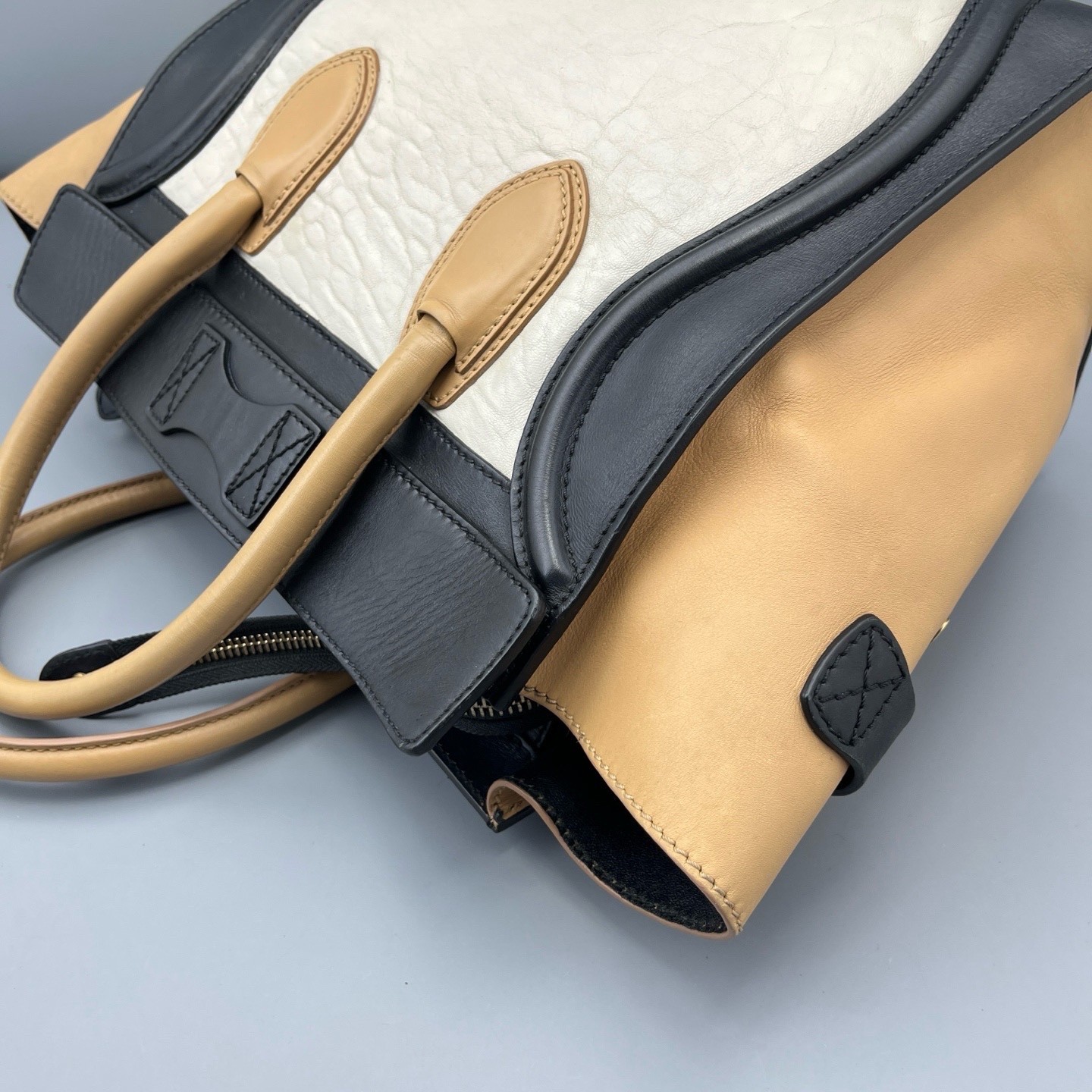 Celine Pre-Owned Authentic Luxury Handbag Colorblock 31*32*17cm