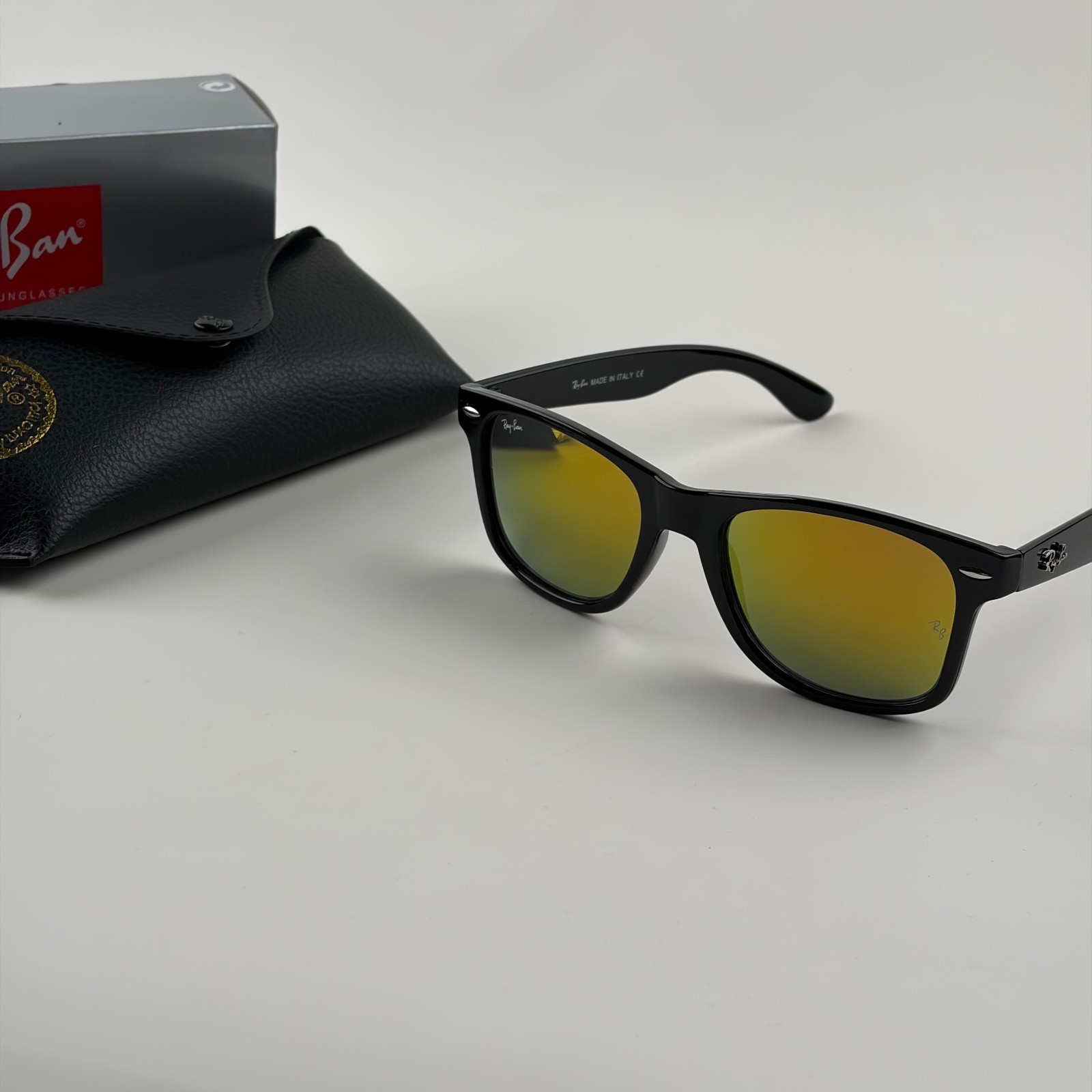 New In Box – Ray-Ban Polarized RB2140 Black Green Sunglasses Full Set