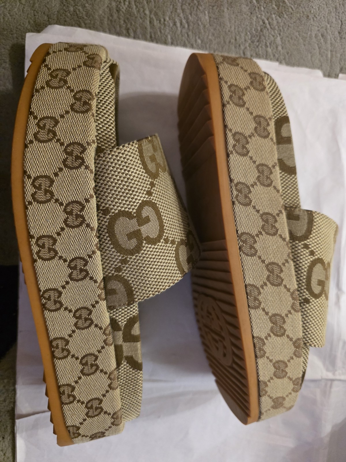 Gucci Platform Slippers Size 40 US 9.5 Women In Box Mint!!