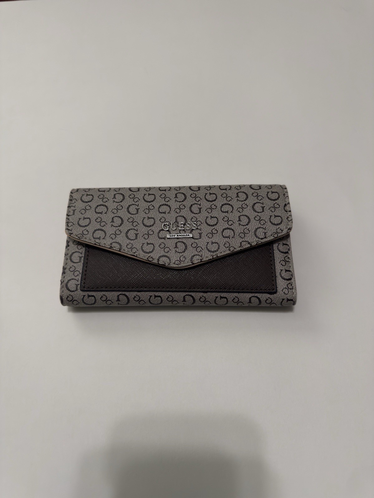 GUESS Women’s Wallet Checkbook Logo Pattern Gray w/ Zip Pocket & ID Window