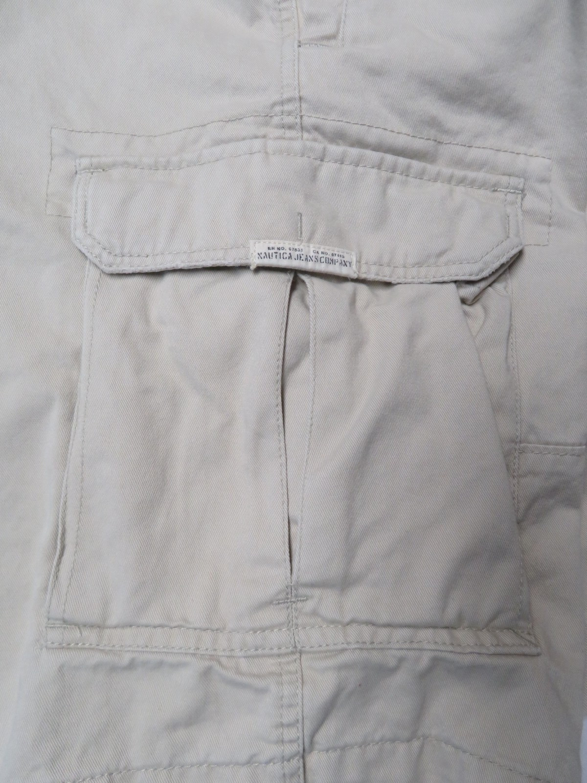 Nautica Jean Co Mens 40 Cargo Shorts Khaki (W 41 I 10.25) Button Pockets Cotton