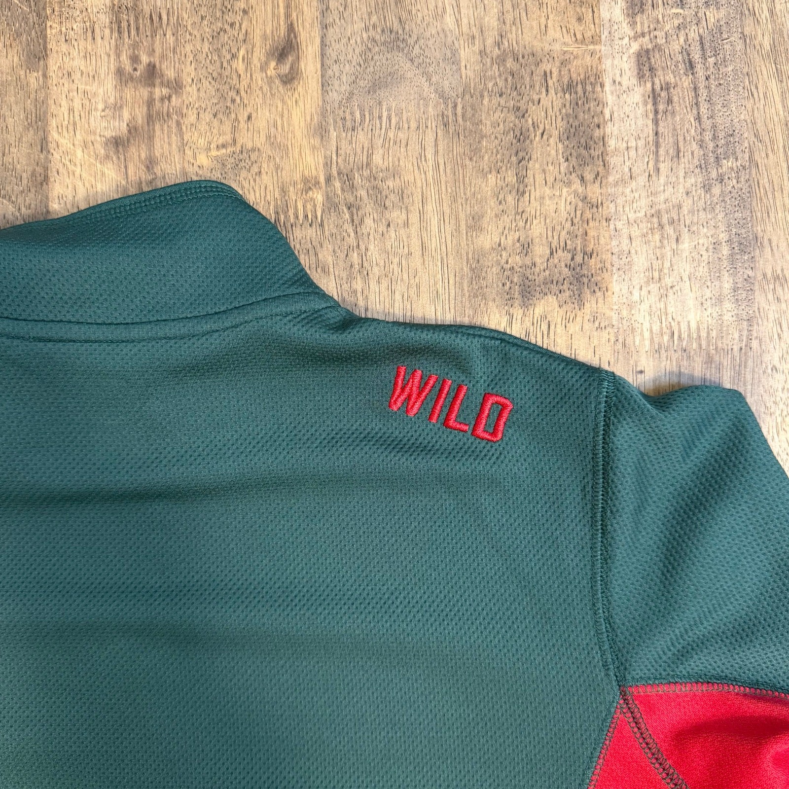 Minnesota Wild Pullover Hockey NHL 1/4 Zip Embroidered Mesh Size Unisex Medium
