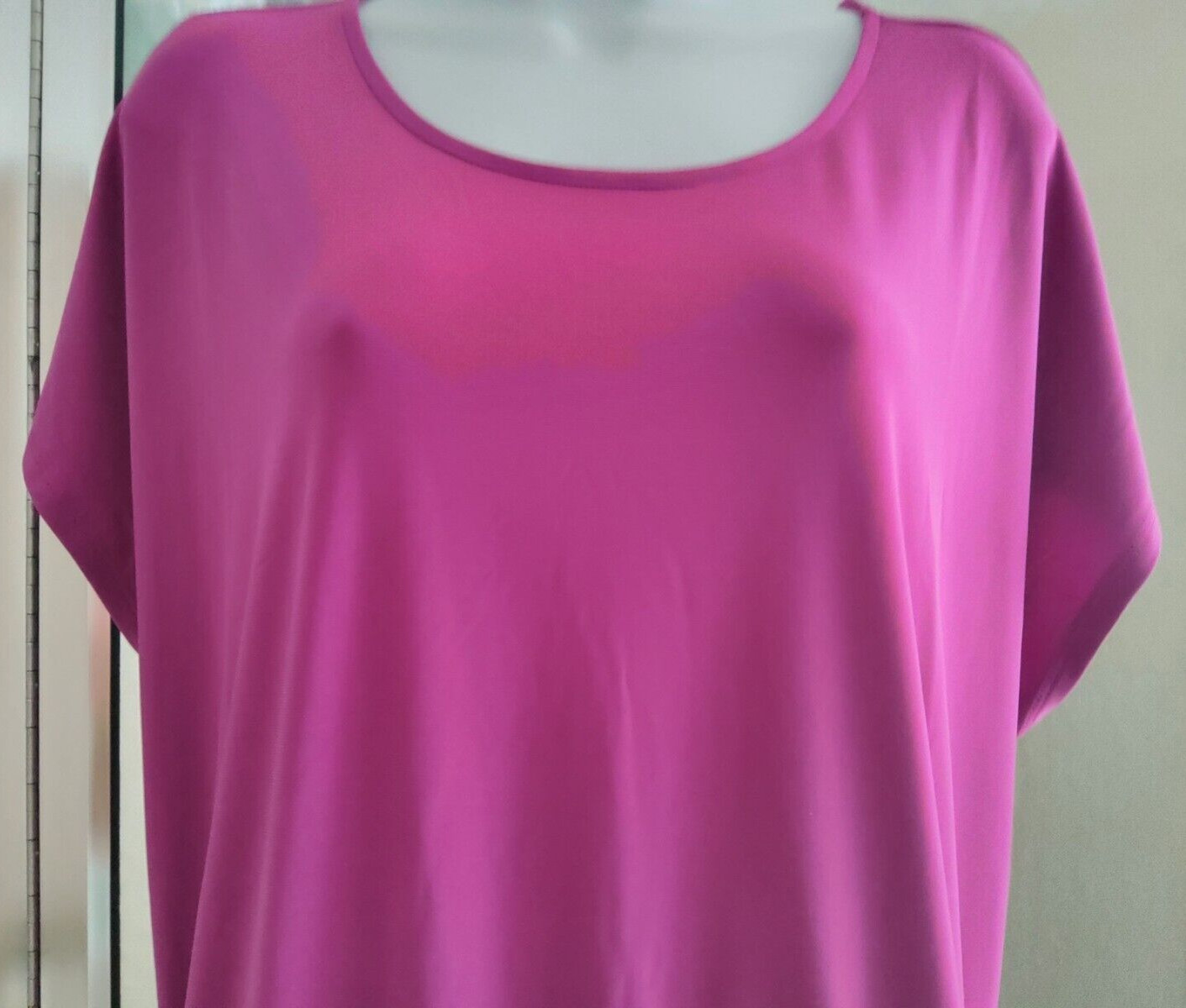 WHITE HOUSE BLACK MARKET *PARTY TIME* BANDED HEM TOP-LARGE-PINK-KNOT BACK-**NEW*