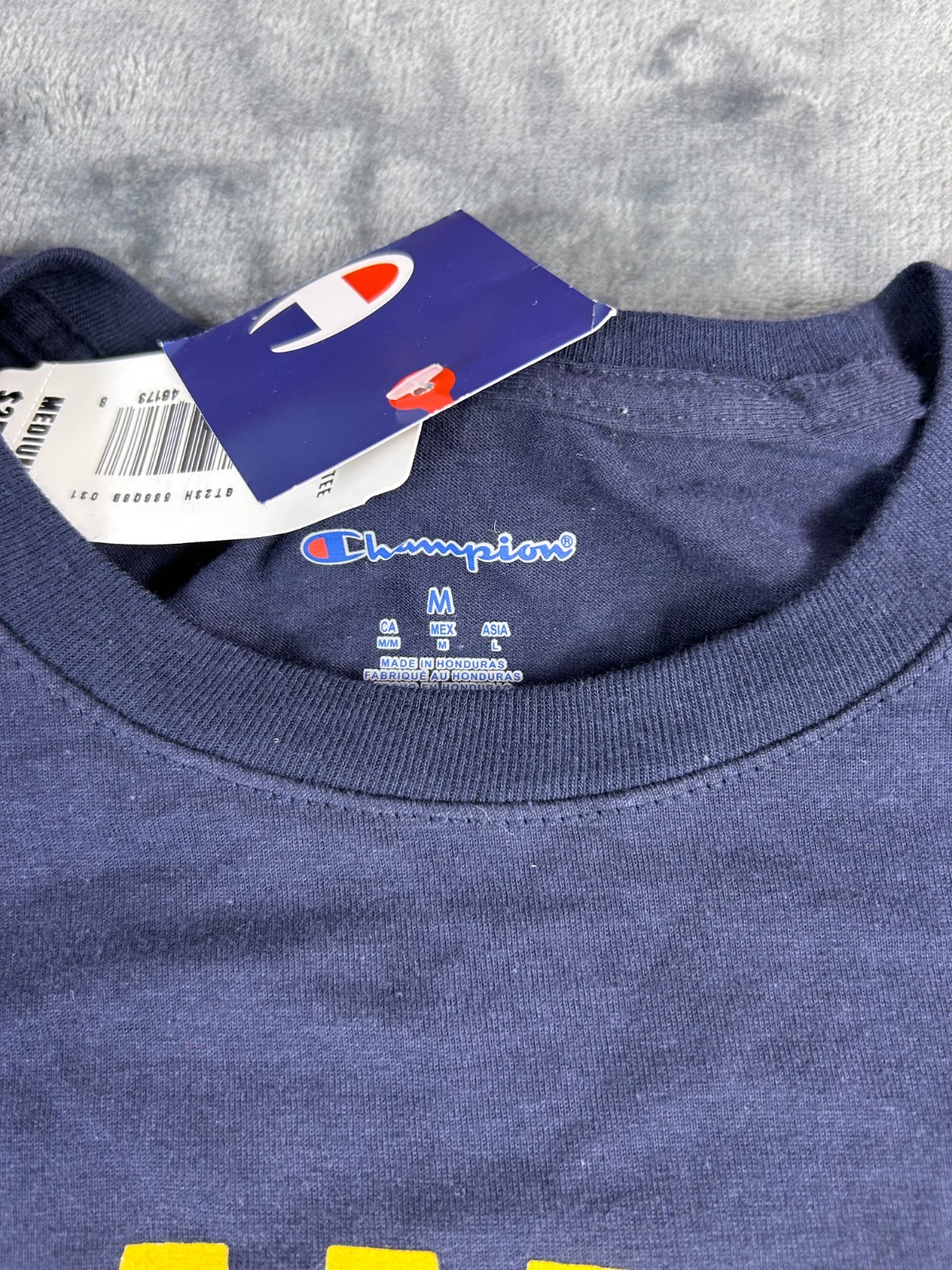 Champion Intramural Basketball Graphic Tee Men’s Medium Navy Yellow CRC Logo NWT