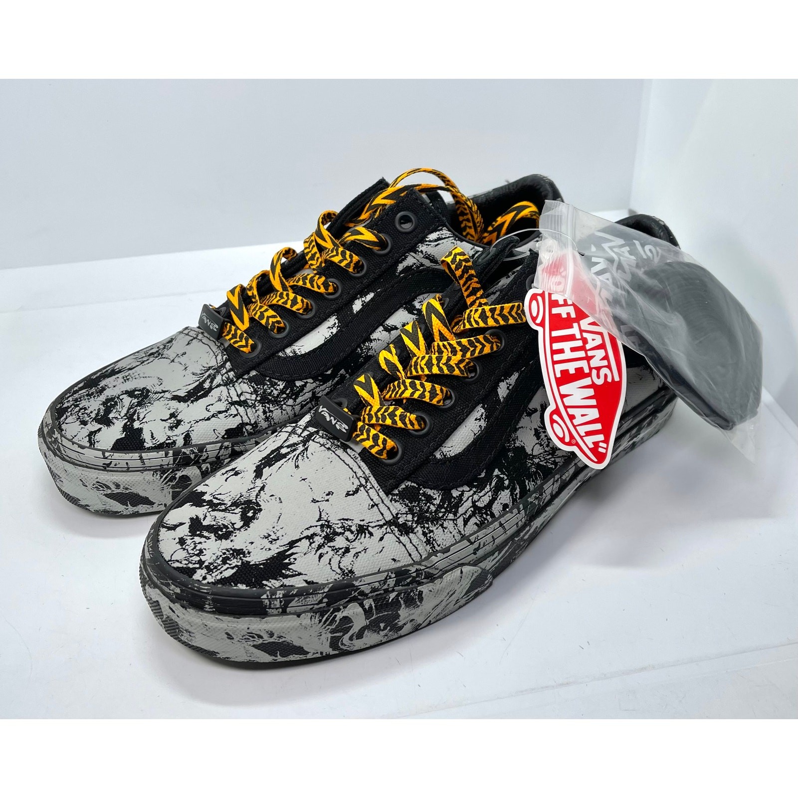 Vans HuaTunan Year of the Tiger Old Skool Black Sneakers Men 6.5 Women 8