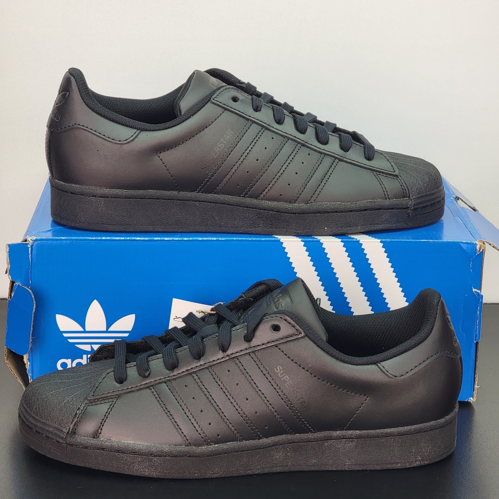 Adidas Superstar Men’s Size 10 Athletic Shoes Black Casual Footwear Sneakers