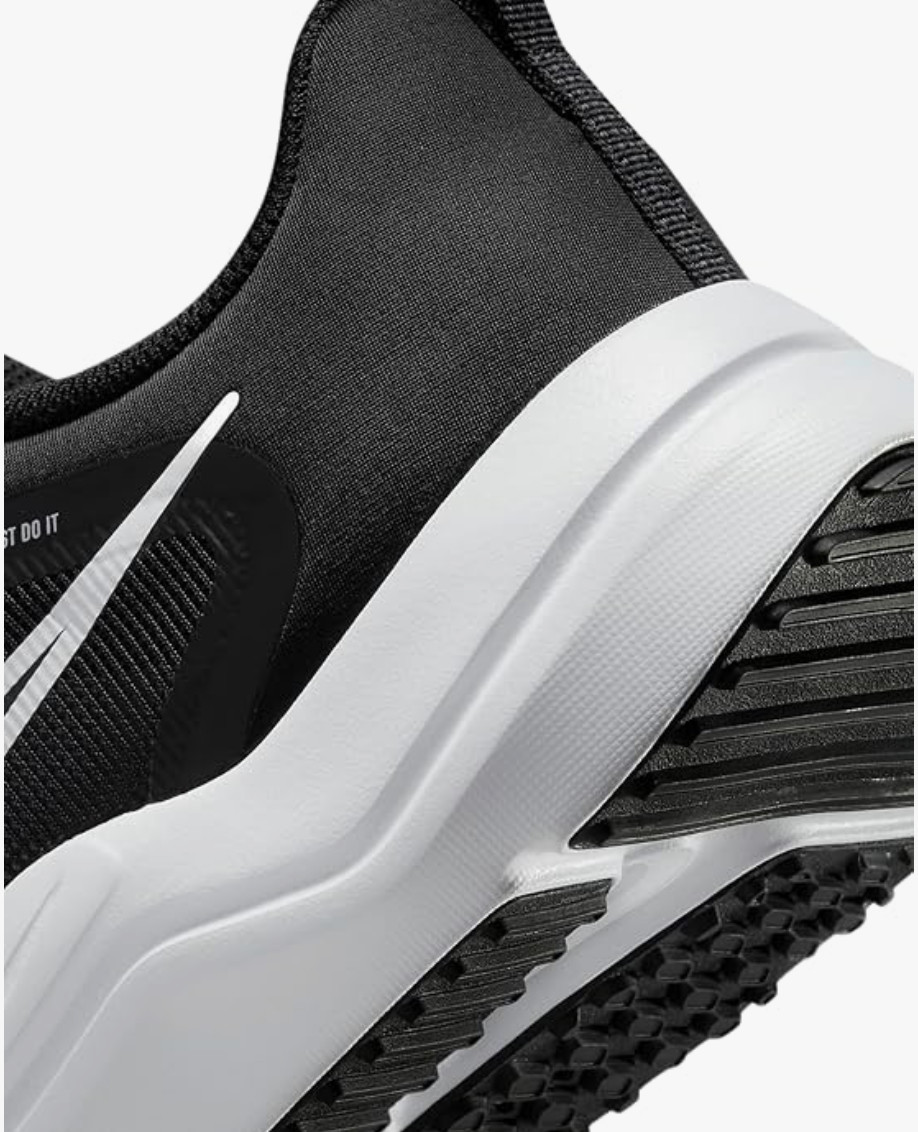 NIKE DOWNSHIFTER 12 4E BLACK / WHITE MEN’S SHOES SNEAKERS DM919 001