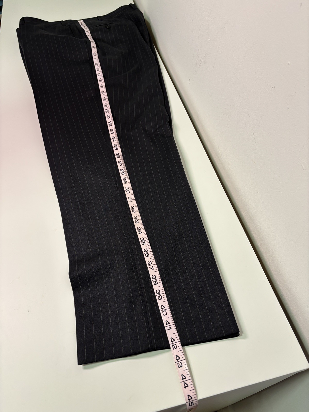 Corneliani Italy Super Fine Wool Suit 48L EU 58 Graphite Pinstripe Luxury