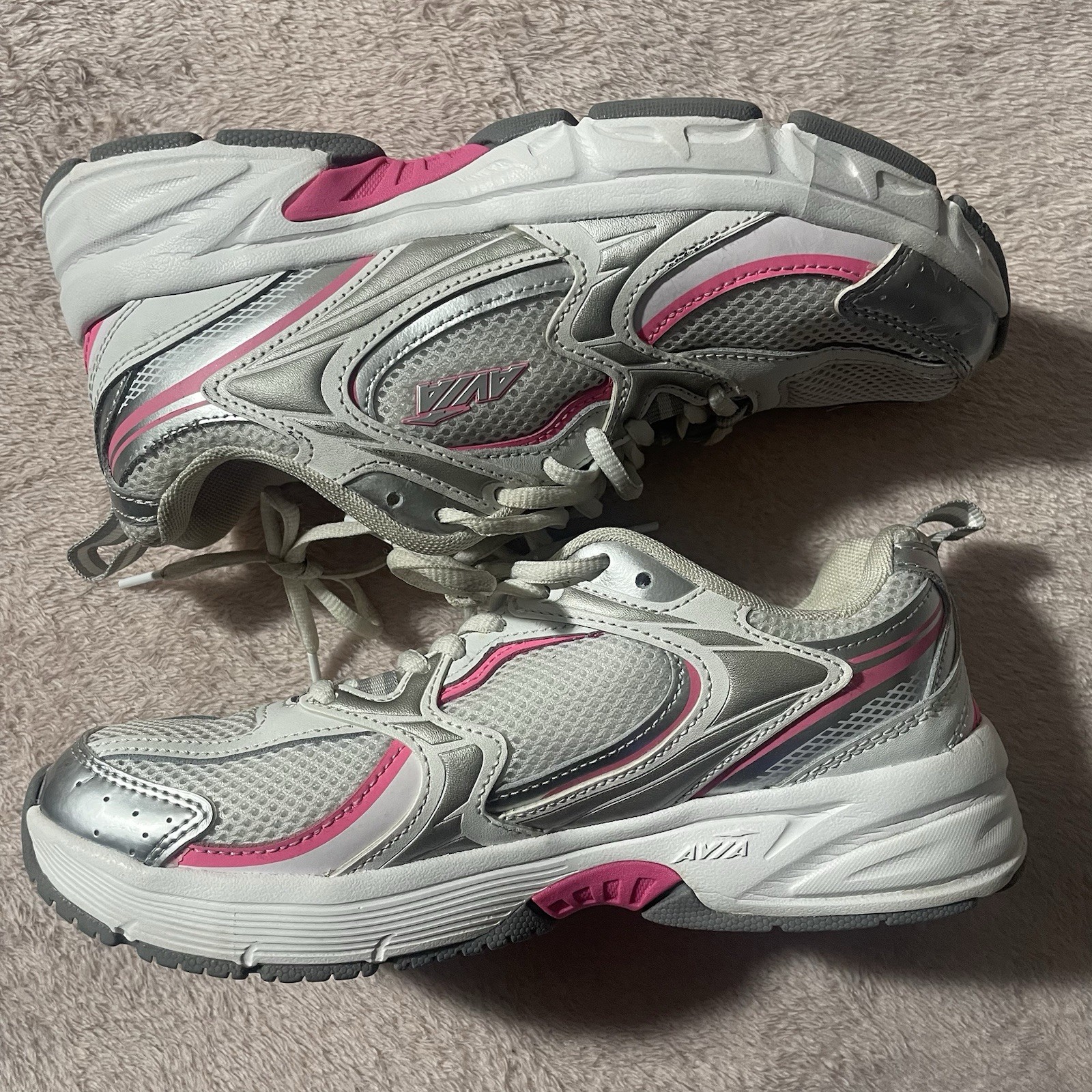 Avia Women’s 5000 Performance Sneakers Pink Silver White EUC Women’s Size 8