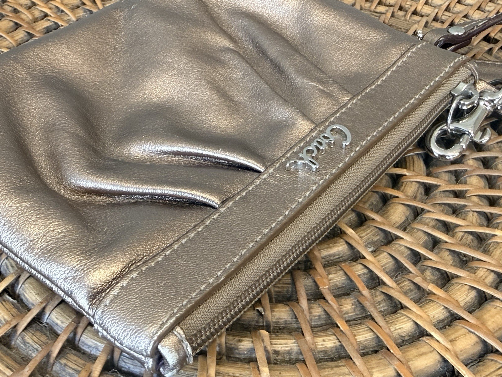 Coach Ashley Gold / Bronze Metallic Leather Pleated Clutch Wristlet Pouch Y2K