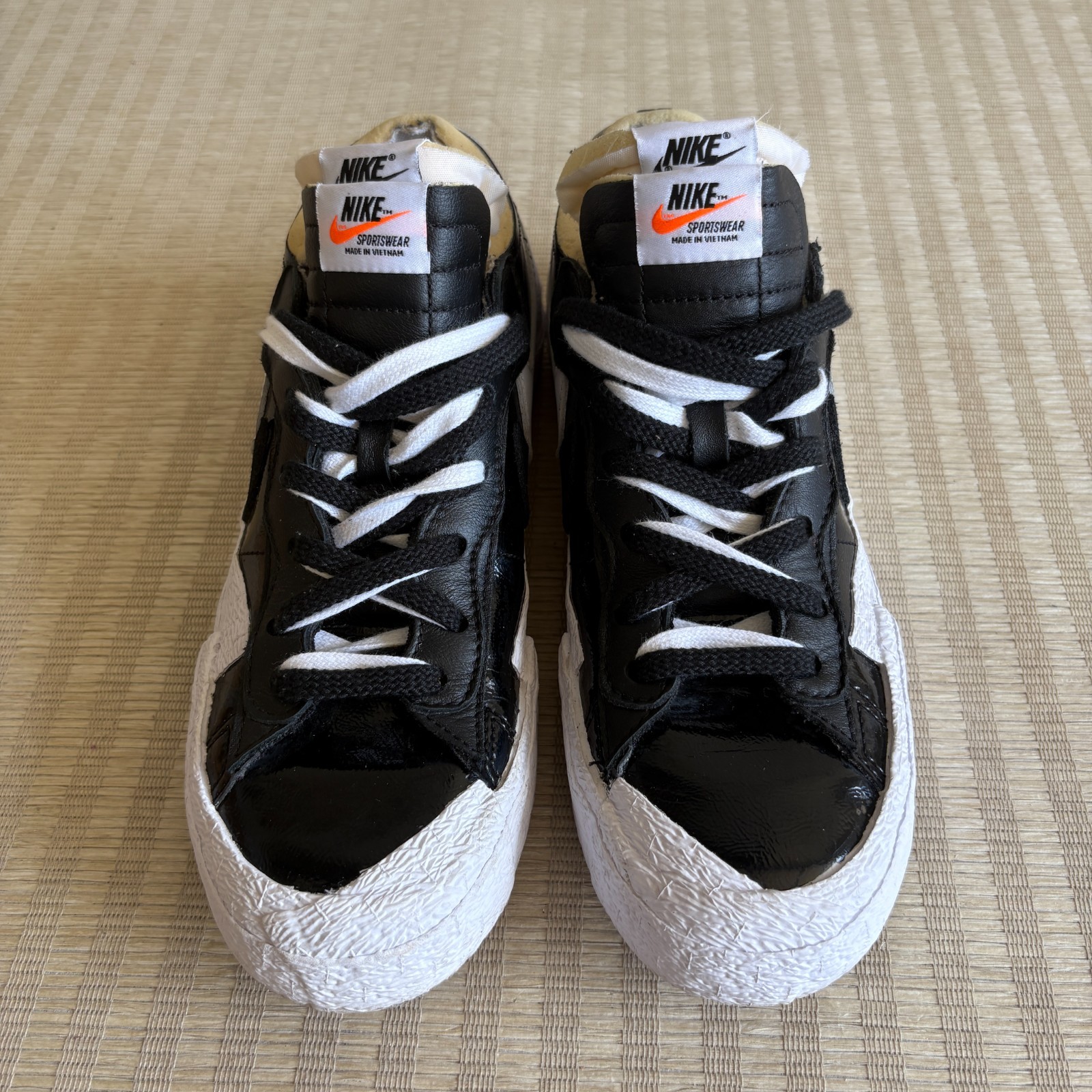 Nike Sacai Blazer Low Shoes Mens Size 7.5 Black White Leather Sneaker DM6443-001