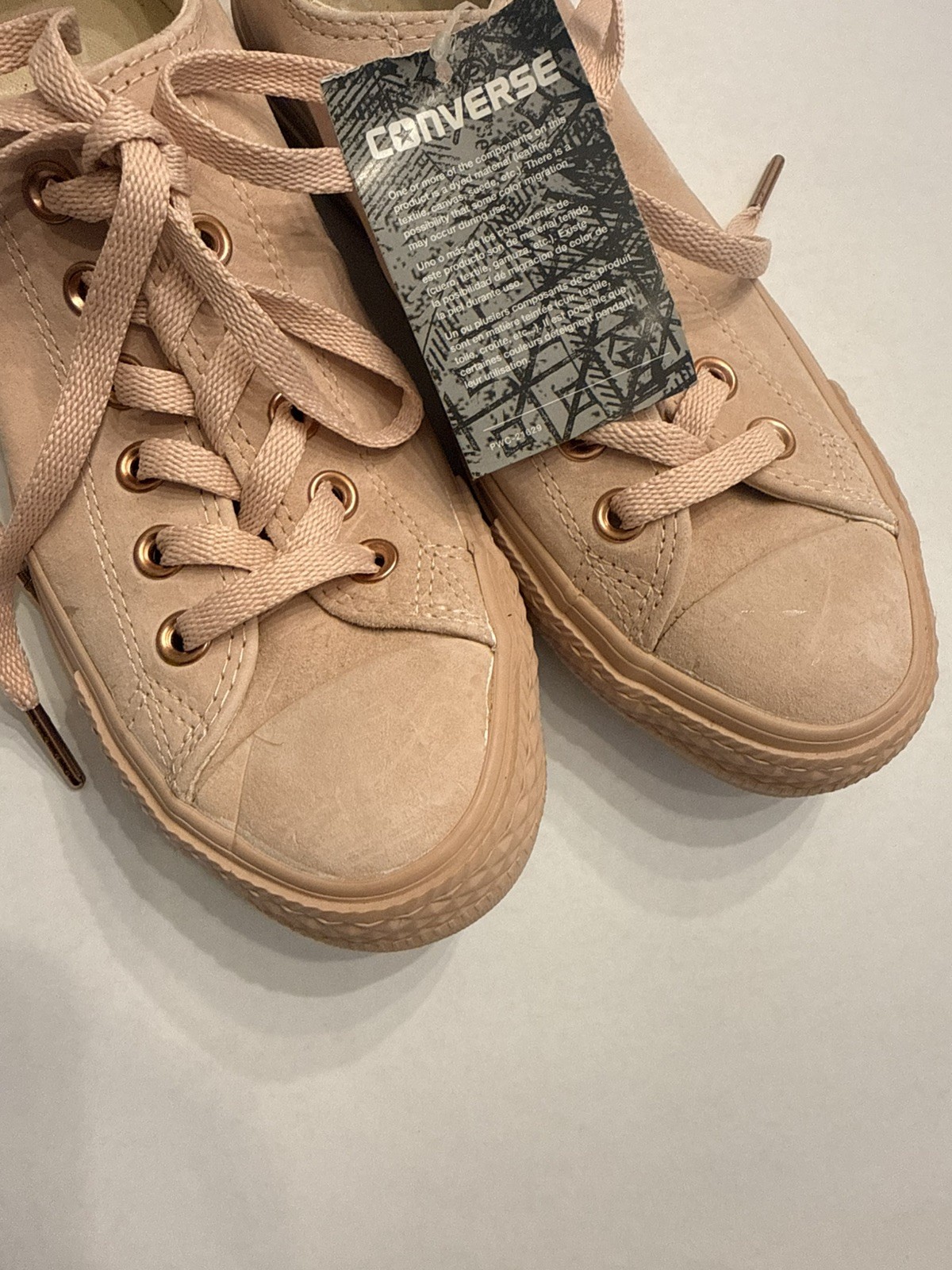 Converse All Star SUEDE Low Top in Rose Gold – Women’s Size US 7 NEW WITH TAG