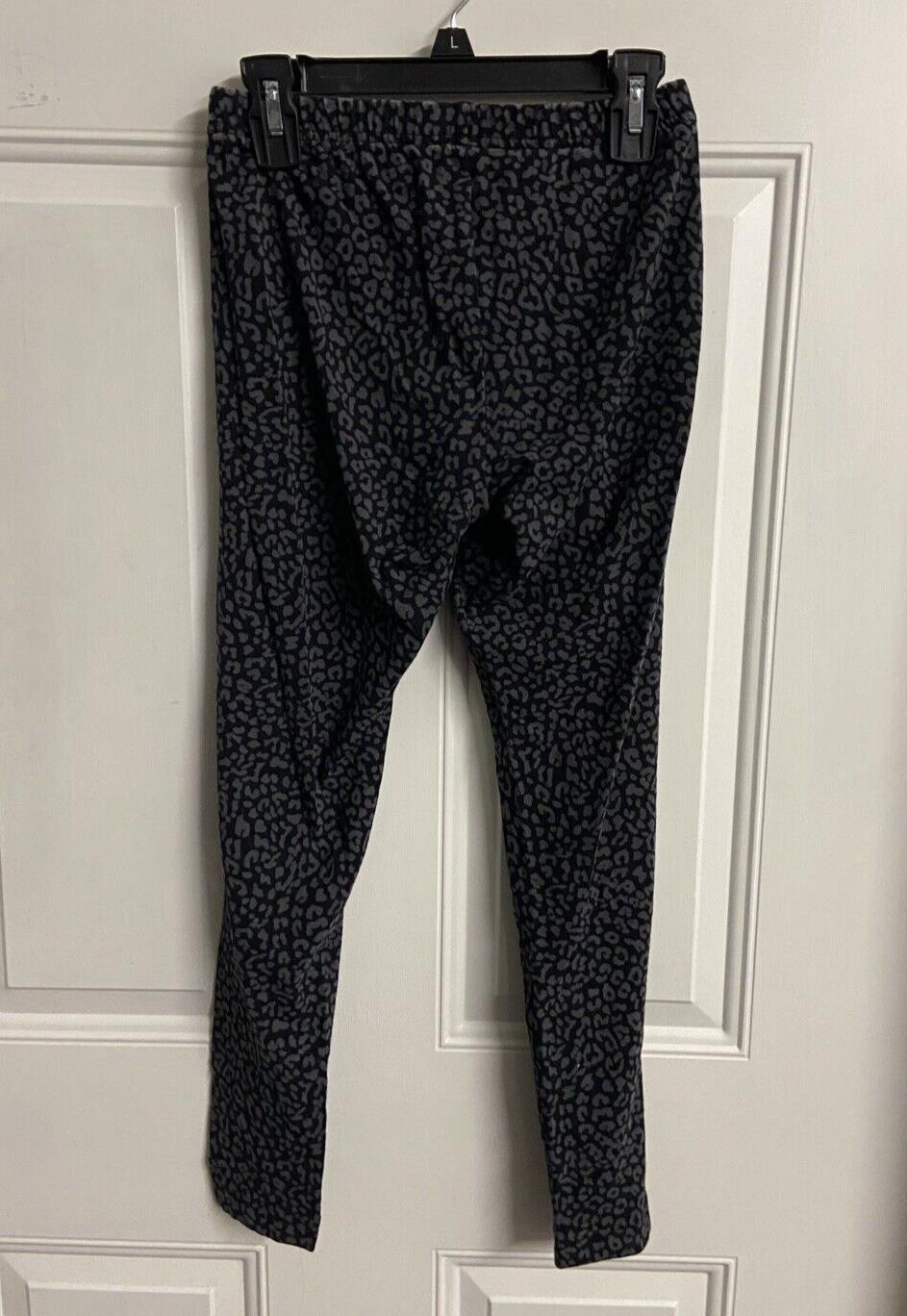Old Navy Leggings Womens Small Black Gray Animal Print Stretchy Athleisure Comfy