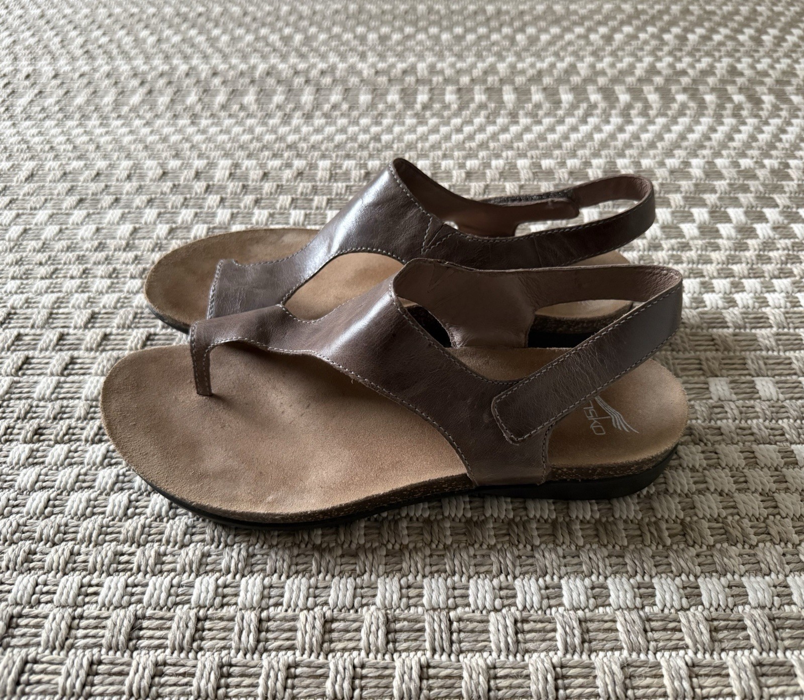 DANSKO Reece Thong Flat Slingback Sandals 40 9.5 10 Brown Waxy Burnished Leather