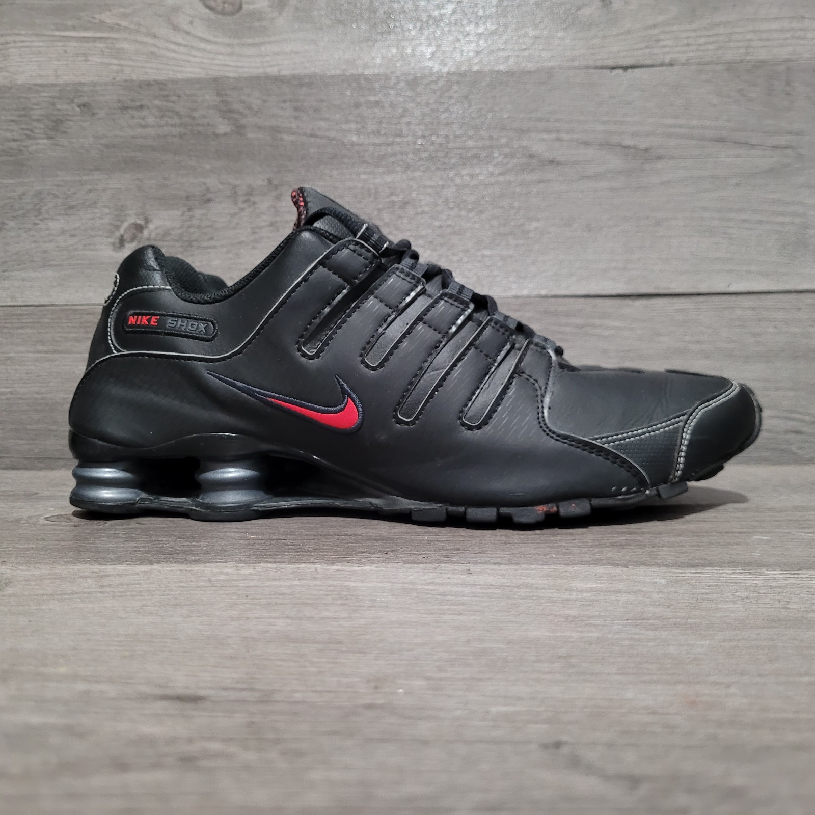 2014 Nike Shox NZ Mens Sz 12 Varsity Red Black 378341-017