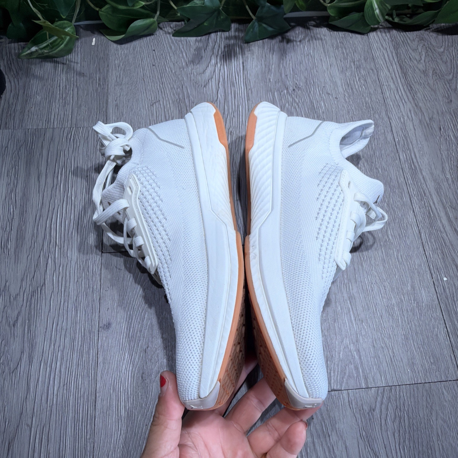 Flux Adapt Run White Gum Men 6.5 Women 8 Running Athletic Walking Knit Shoes