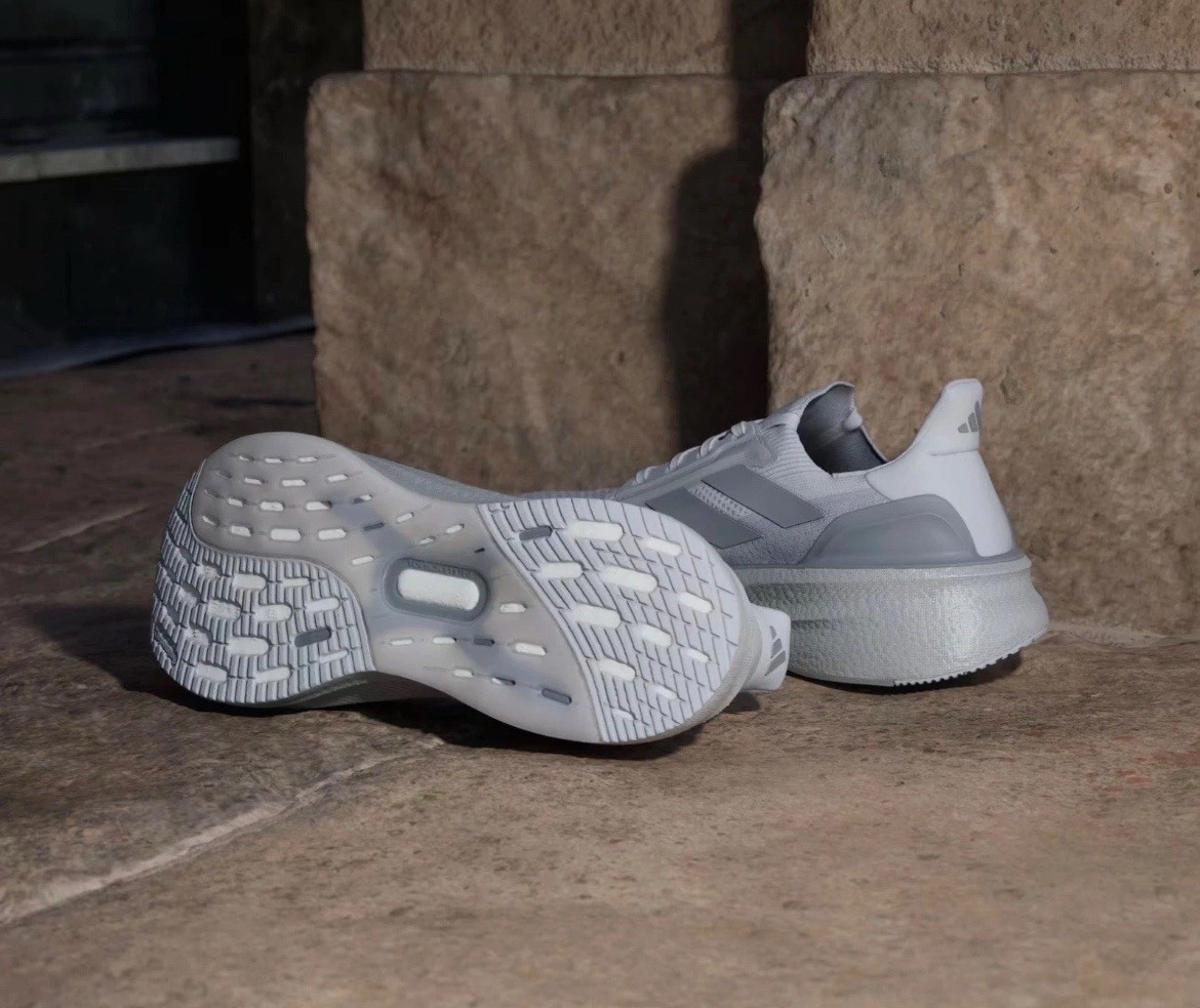 Size 9.5 – adidas Ultraboost 5x Light Solid Grey Halo Silver JQ9077 Running Shoe