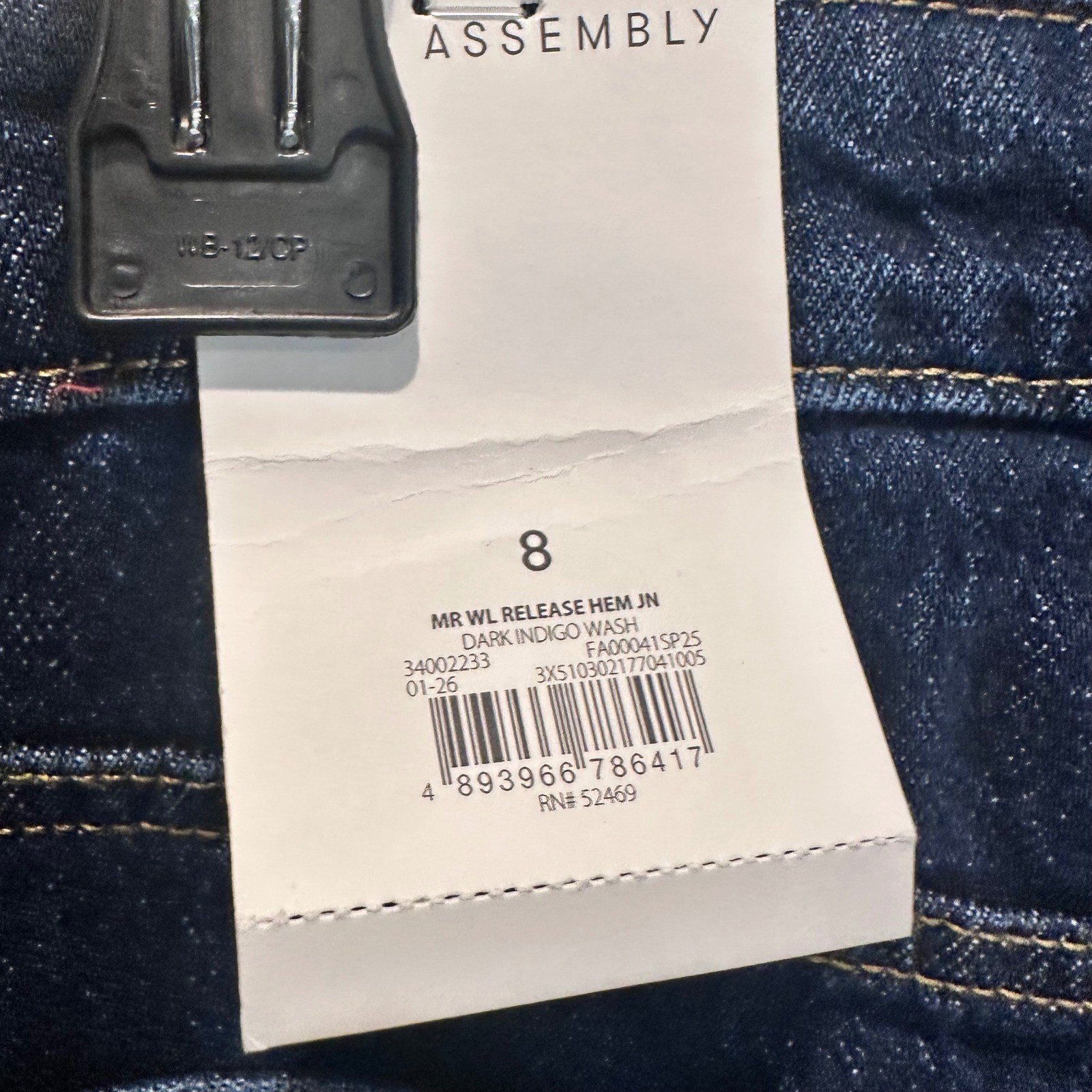 NWT Free Assembly Women Dark Indigo Wash Released Hem Wide Leg Jeans Size 8