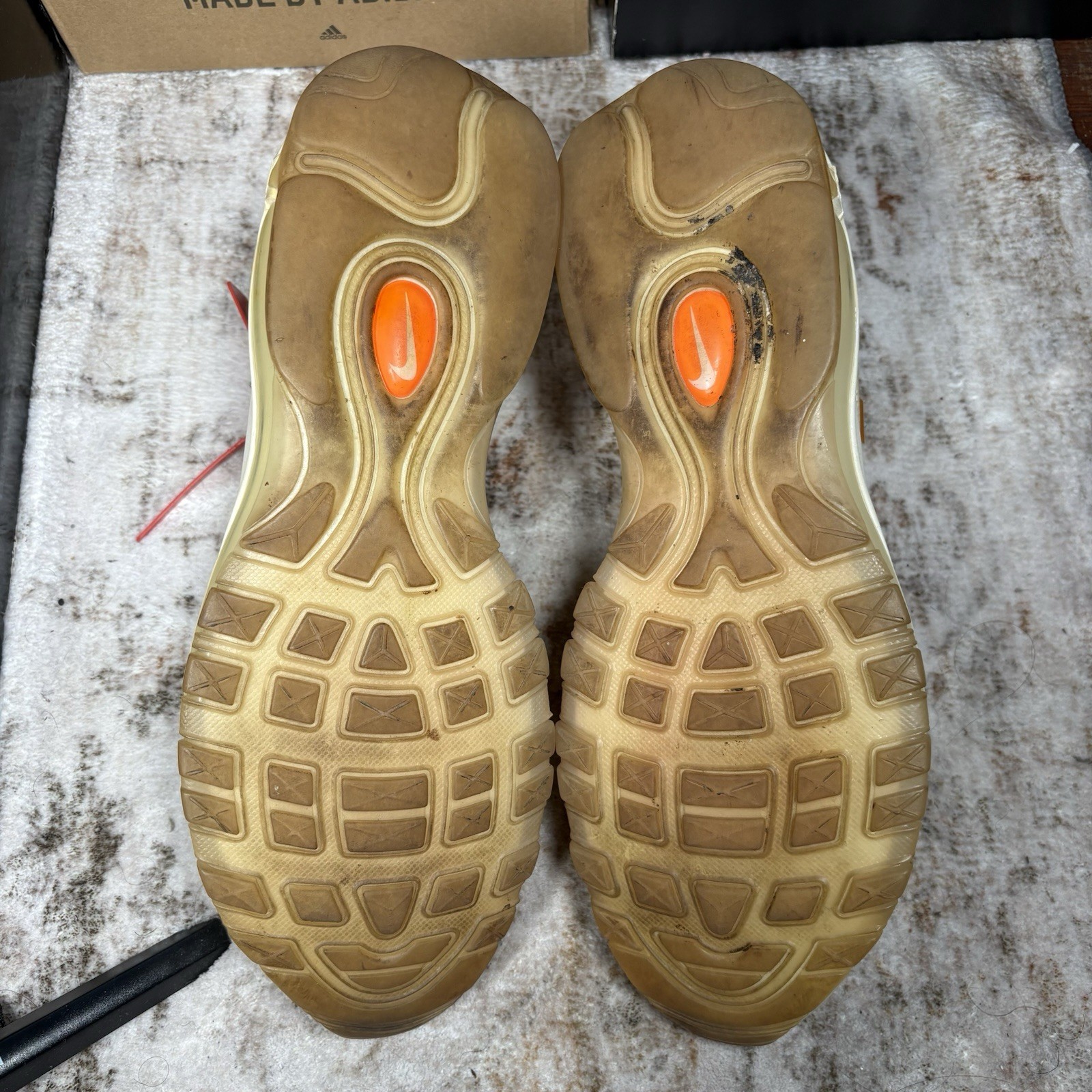 Size 10.5 – Off-White x Nike Air Max 97 OG The Ten