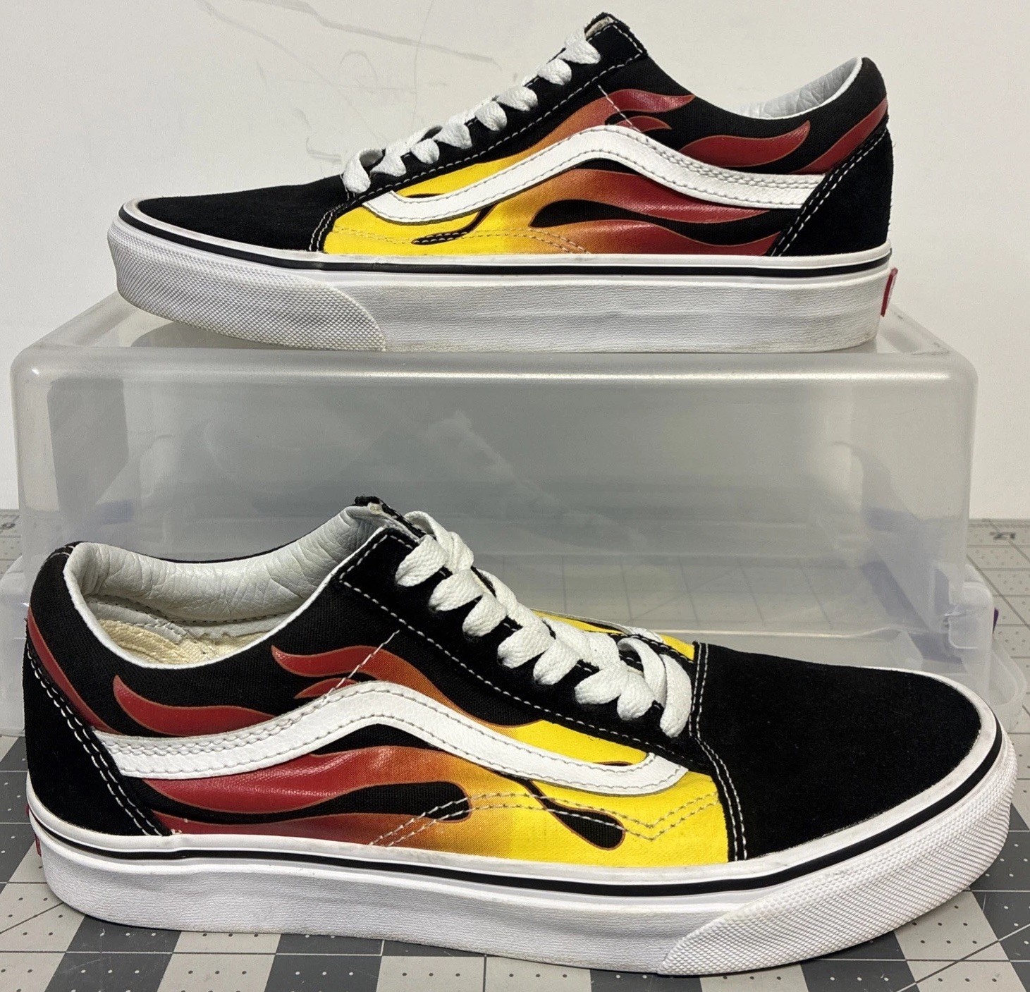 Vans Old Skool Flames US Men’s size 7.0, Women’s 8.5, UK 6.0, EUR 39.0 & CM 25.0