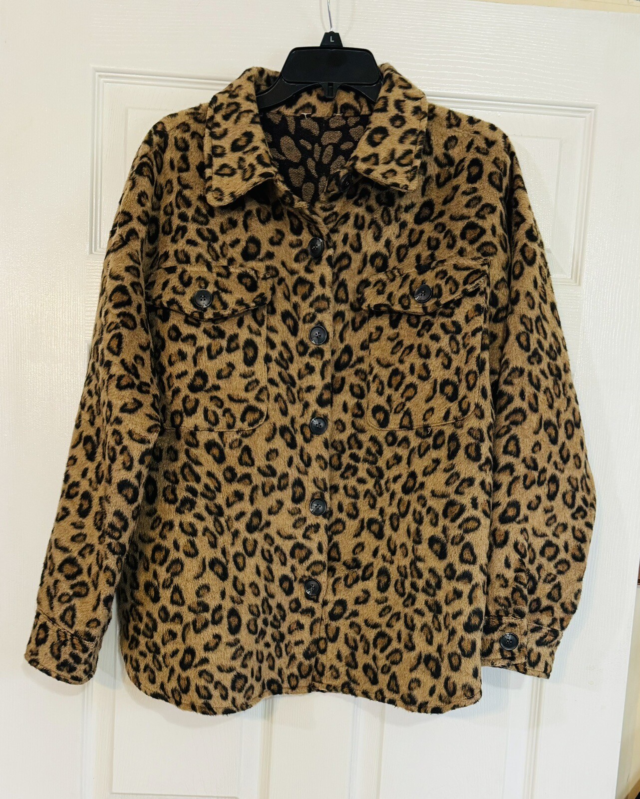 Women’s XL Classic Leopard Print Shacket Button Up w/ Front Pockets Shirt Jodfli