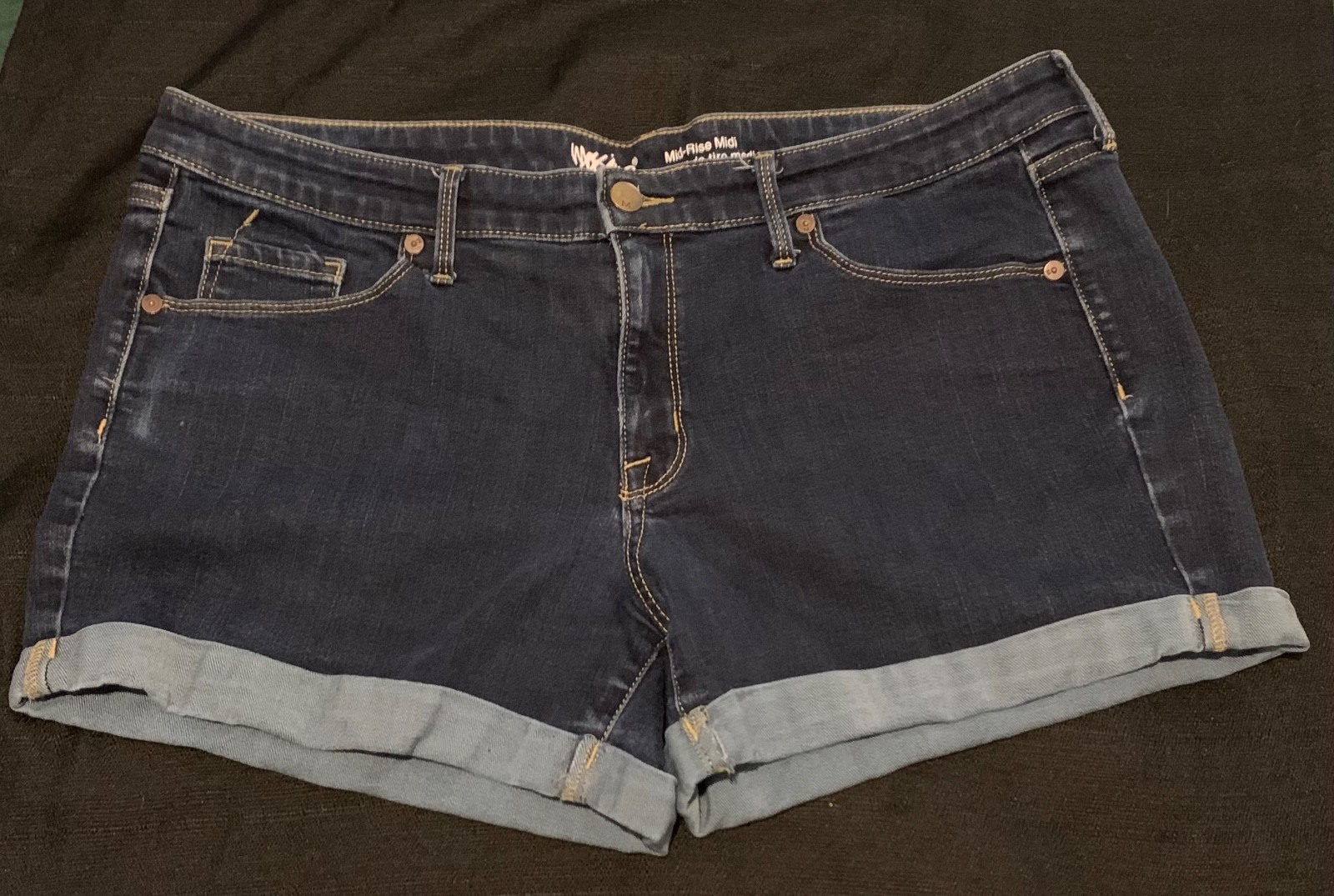 Mossimo Cuffed Jean Shorts Mid Rise Midi Size Womens 16/33 Waist