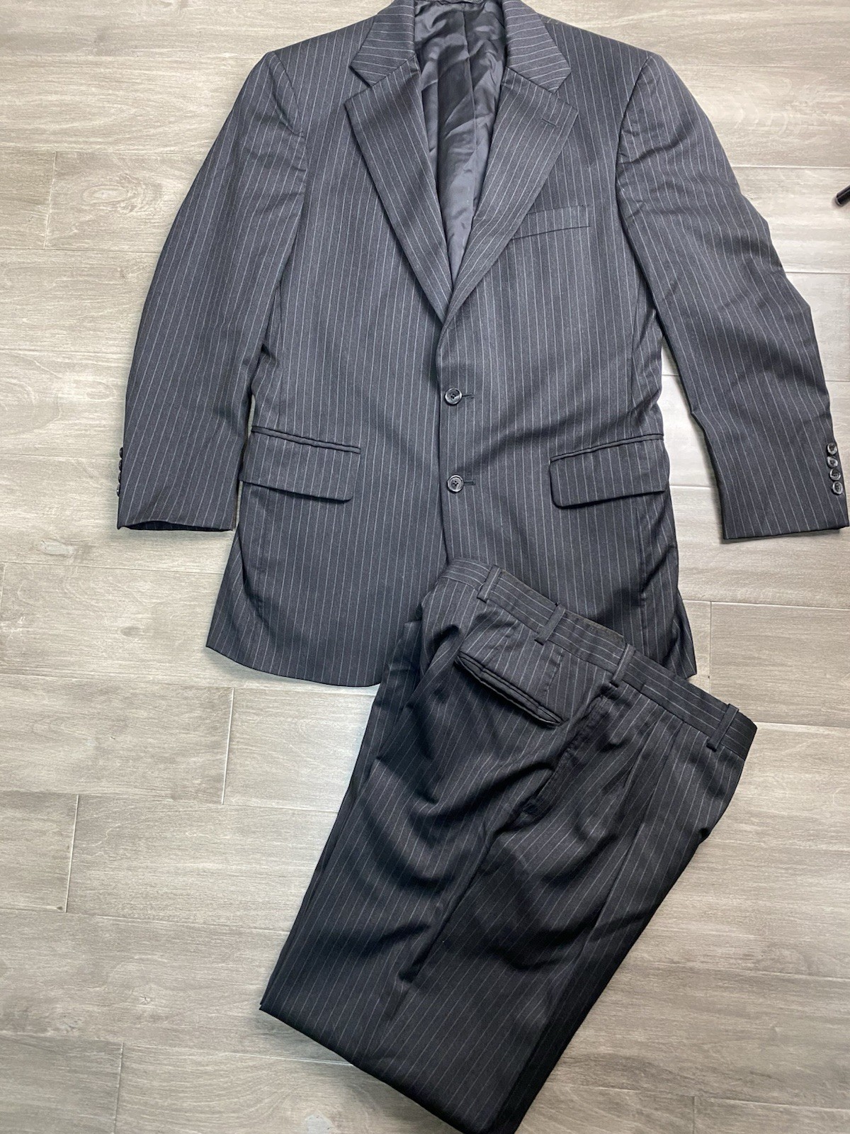 Corporate Image Hand Tailored TOM JAMES Suit Black Pinstripe 40R Pants 30×27