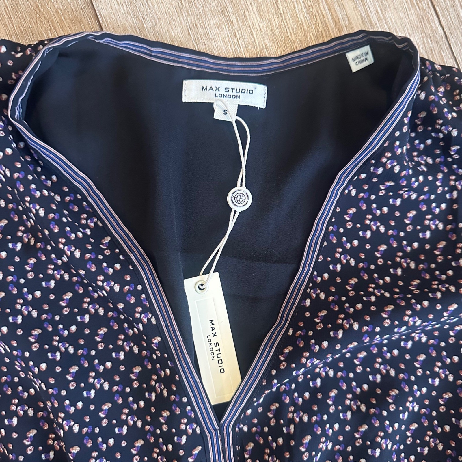Max Studio London V-Neck Mini Dress Black Purple Dot Print 3901Y62 Size S NEW