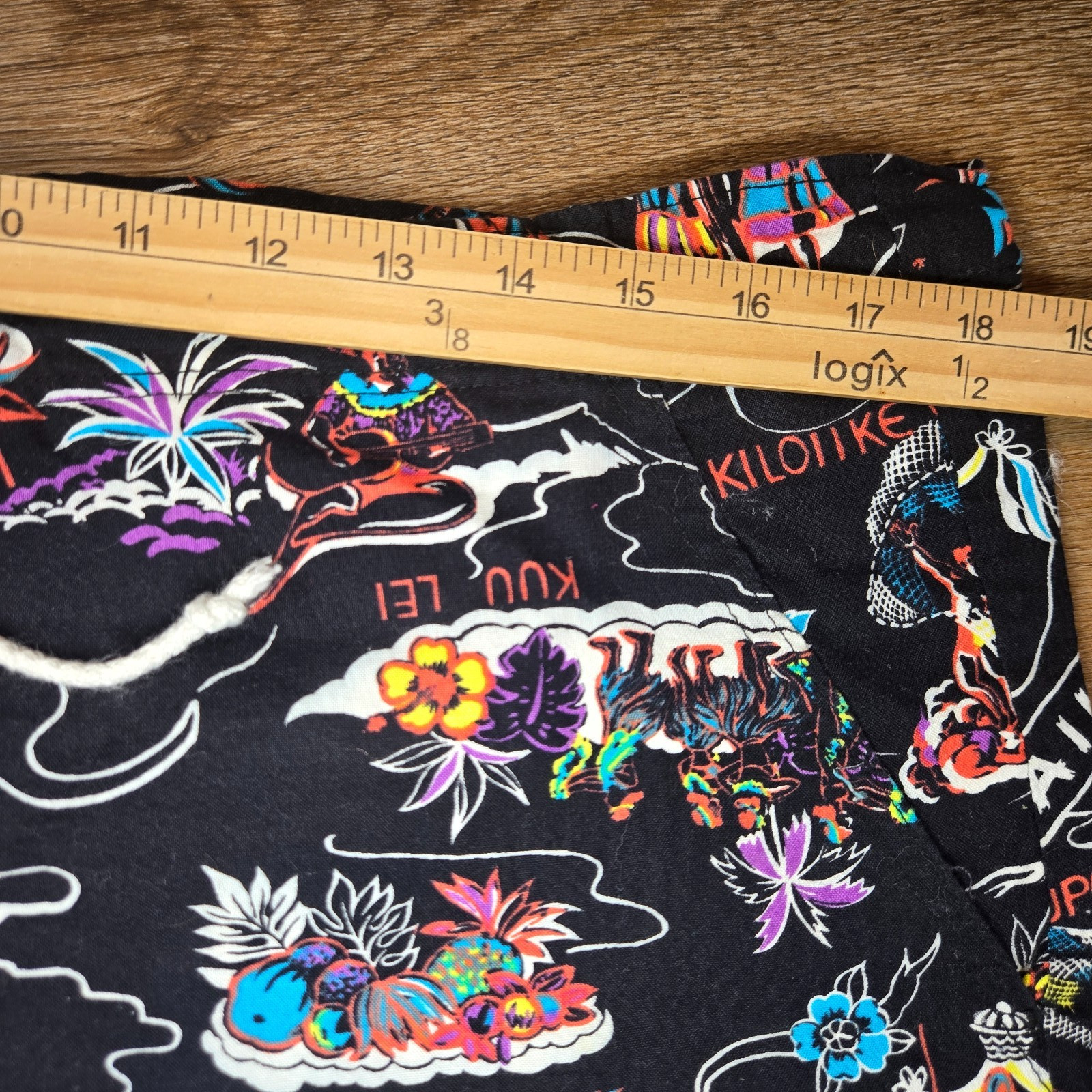Vintage Zuma Beach Swim Trunks Mens M Surf Board Shorts USA Hawaiian Beach Y2K