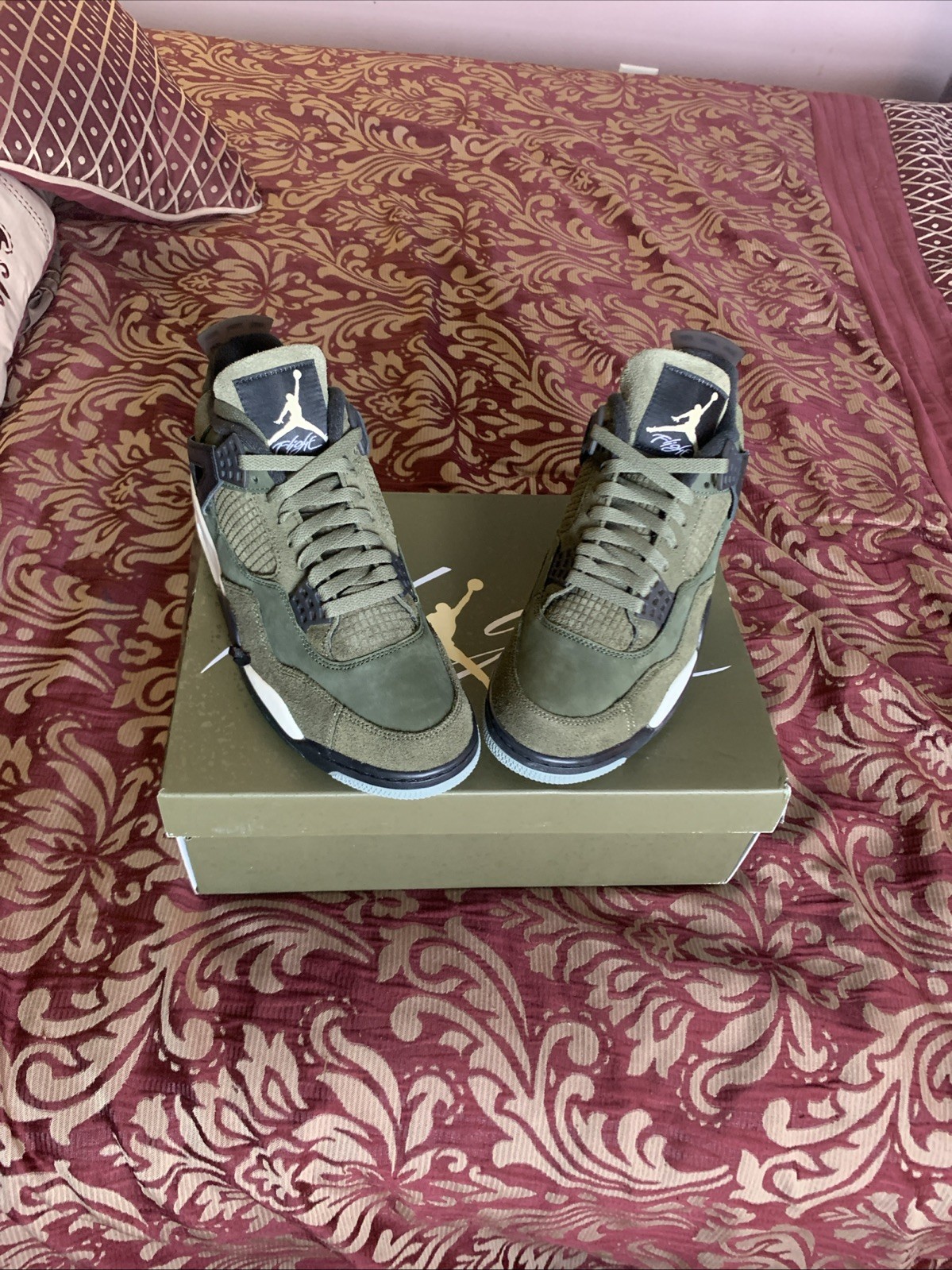 Size 10 – Jordan 4 SE Retro Low Craft – Olive W/ *FREE SHIRT INCLUDED*